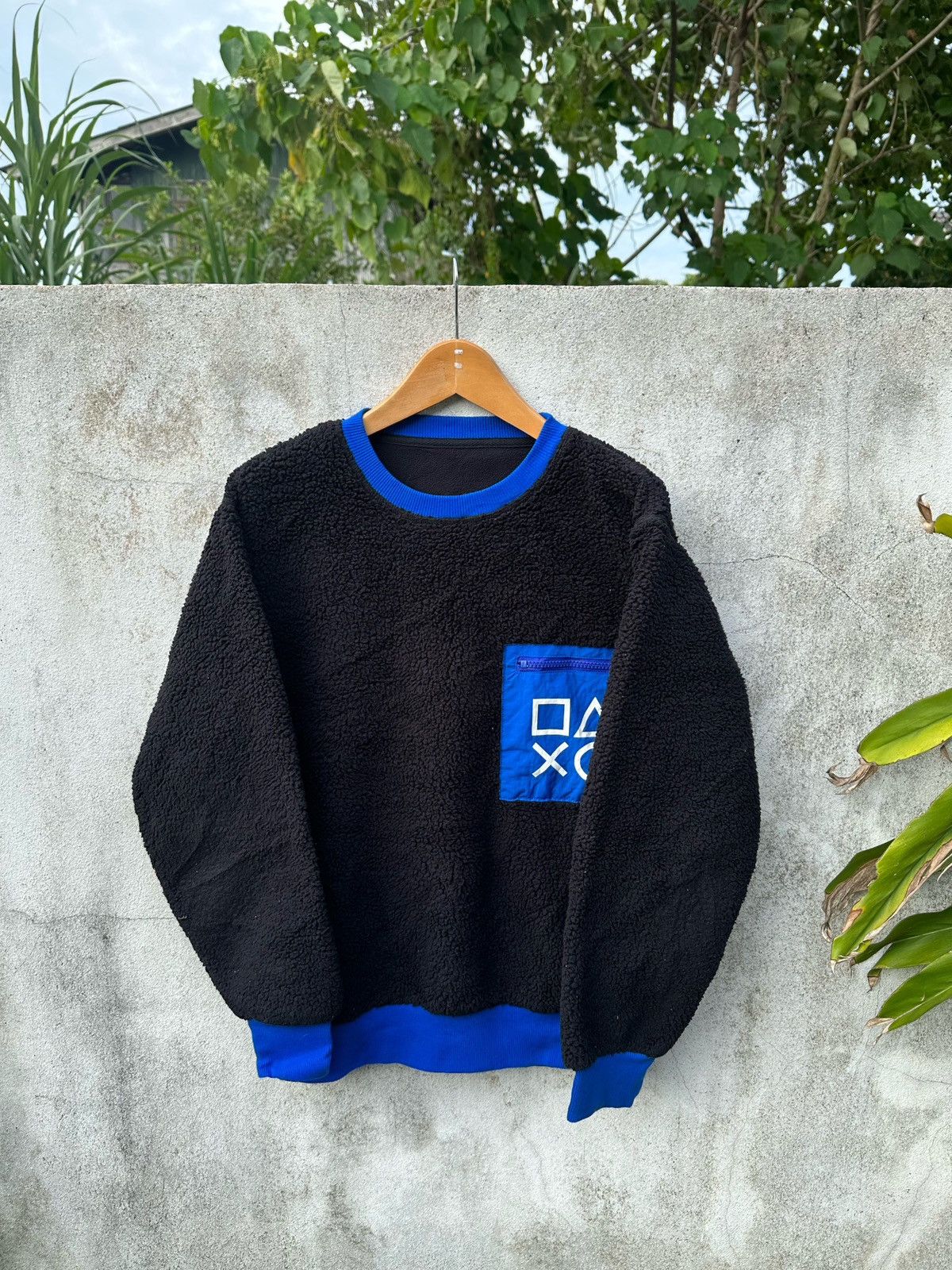 GU PlayStation fleece sweatshirt Size US S / EU 44-46 / 1 - 3 Thumbnail