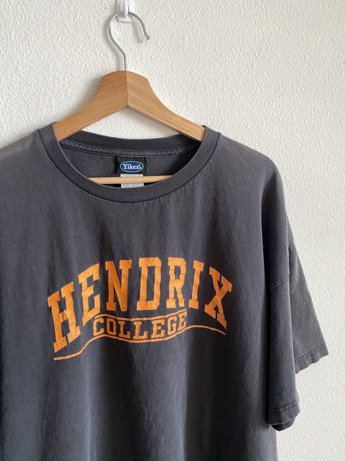 Vintage Vintage 90s Hendrix College Tee Size US XL / EU 56 / 4 - 3 Thumbnail