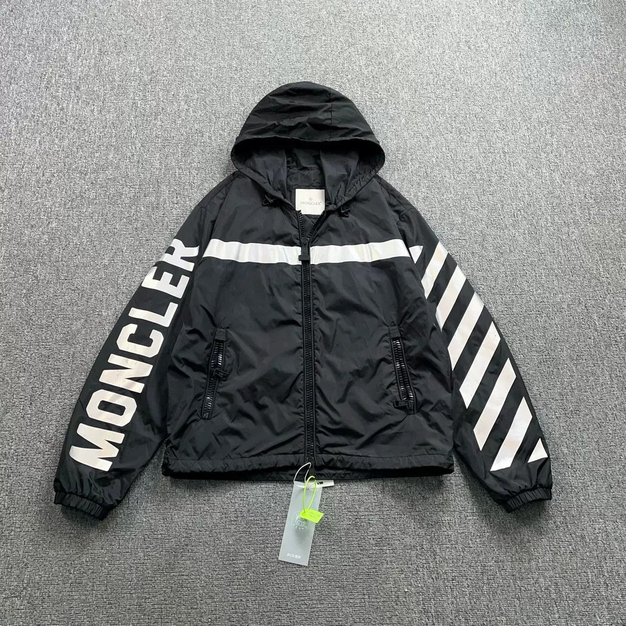 Moncler Moncler x Off-White 3M Reflective Arrow Jacket Size US S / EU 44-46 / 1 - 2 Thumbnail