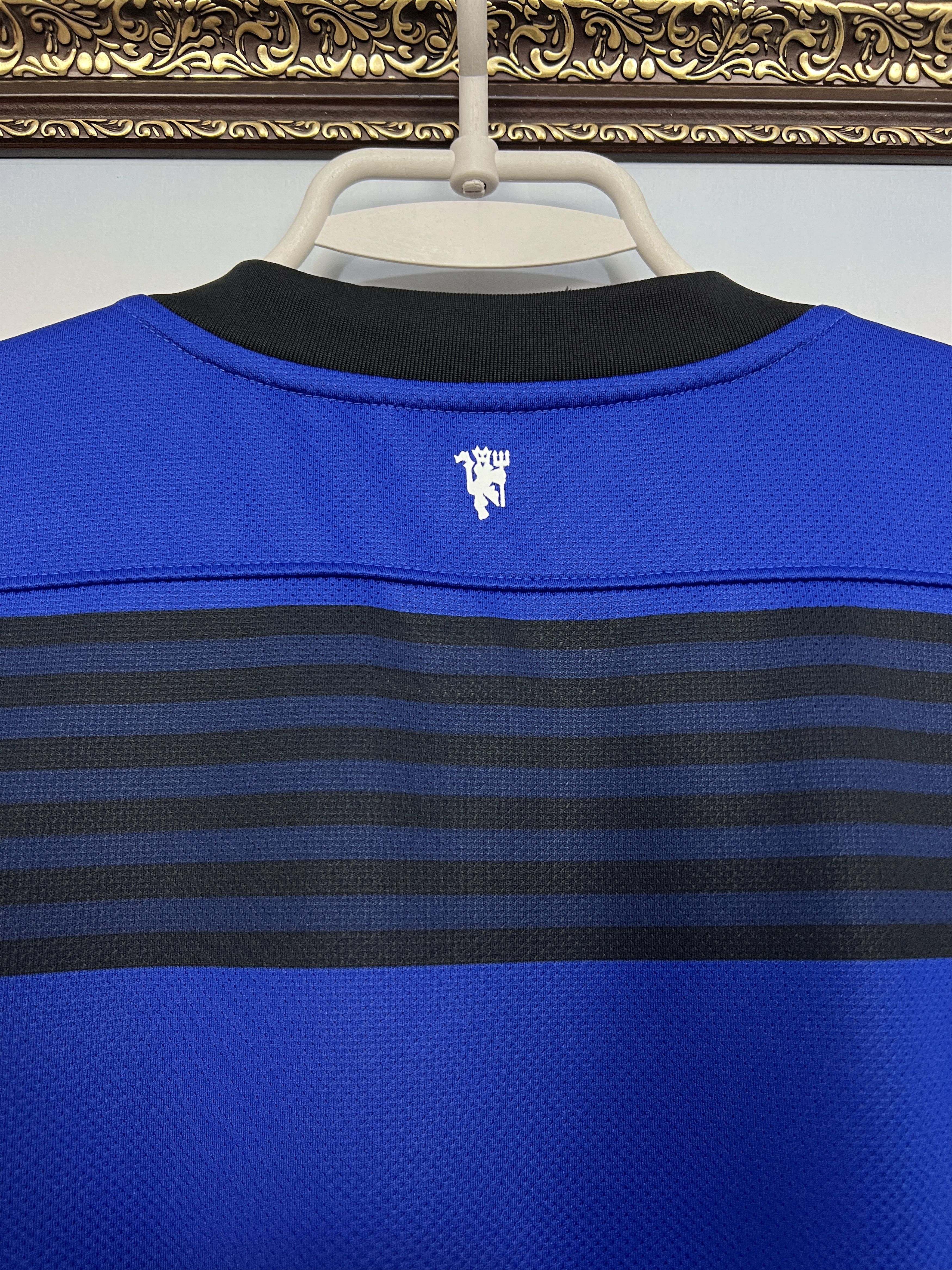 Nike Manchester United Away football shirt Soccer Jersey Trikot Size US M / EU 48-50 / 2 - 10 Thumbnail