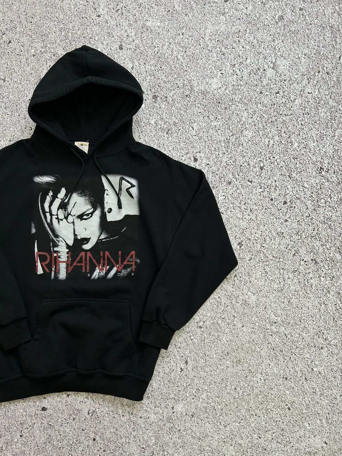Rihanna × Vintage Vintage 2010 Rihanna World Tour 2010 Hoodie Y2K Hype Size US M / EU 48-50 / 2 - 5 Thumbnail