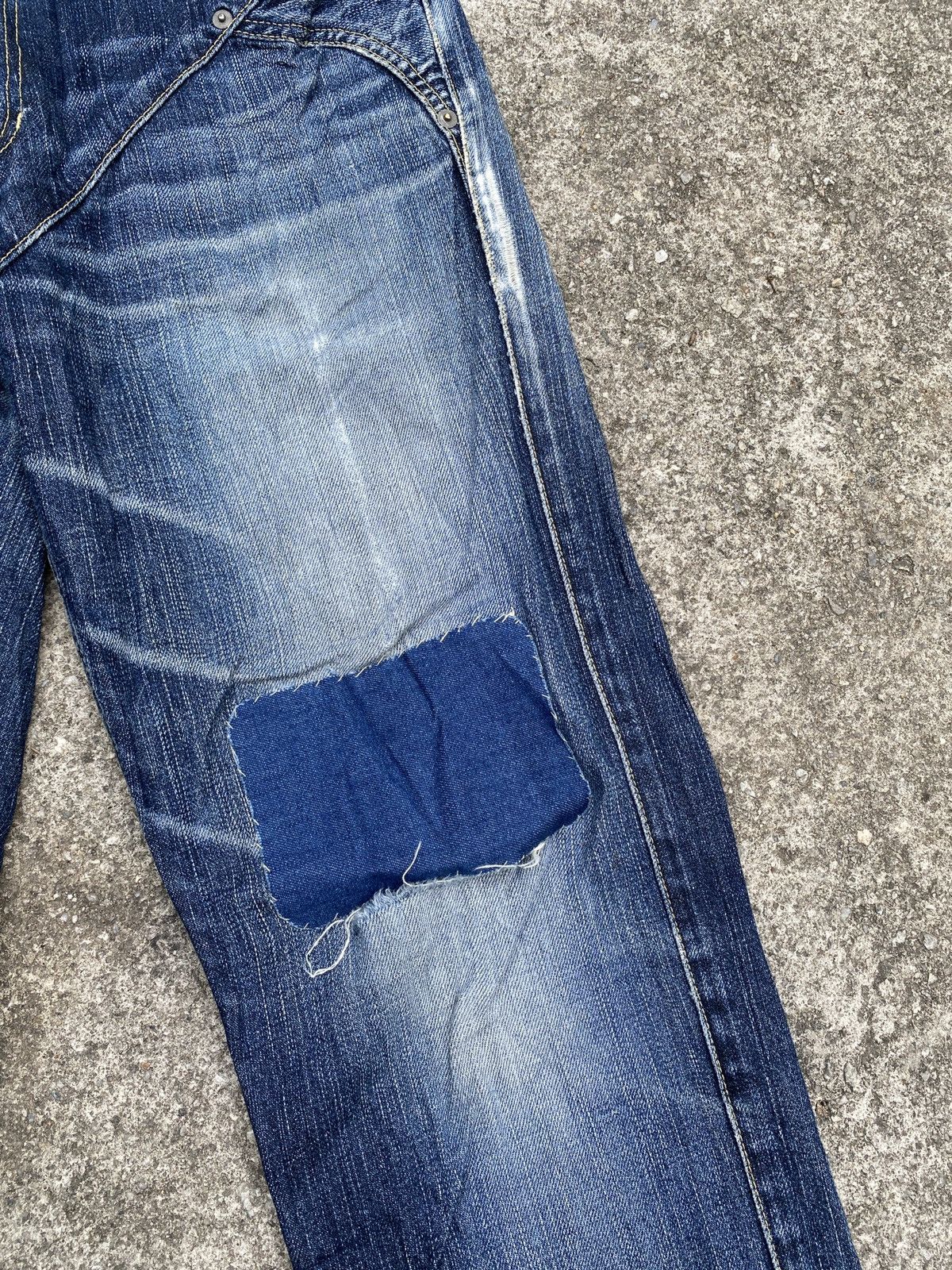 Issey Miyake × Japanese Brand Issey Miyake Blue Faded Patchwork Distressed Denim Size US 30 / EU 46 - 7 Thumbnail