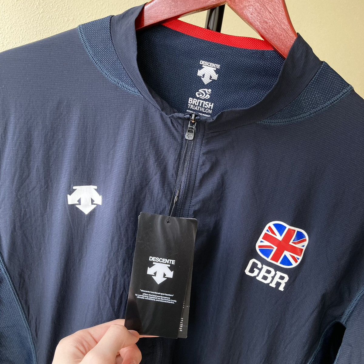 Descente Descente Bicycle Jersey NEW British Triathlon Size US XL / EU 56 / 4 - 4 Thumbnail