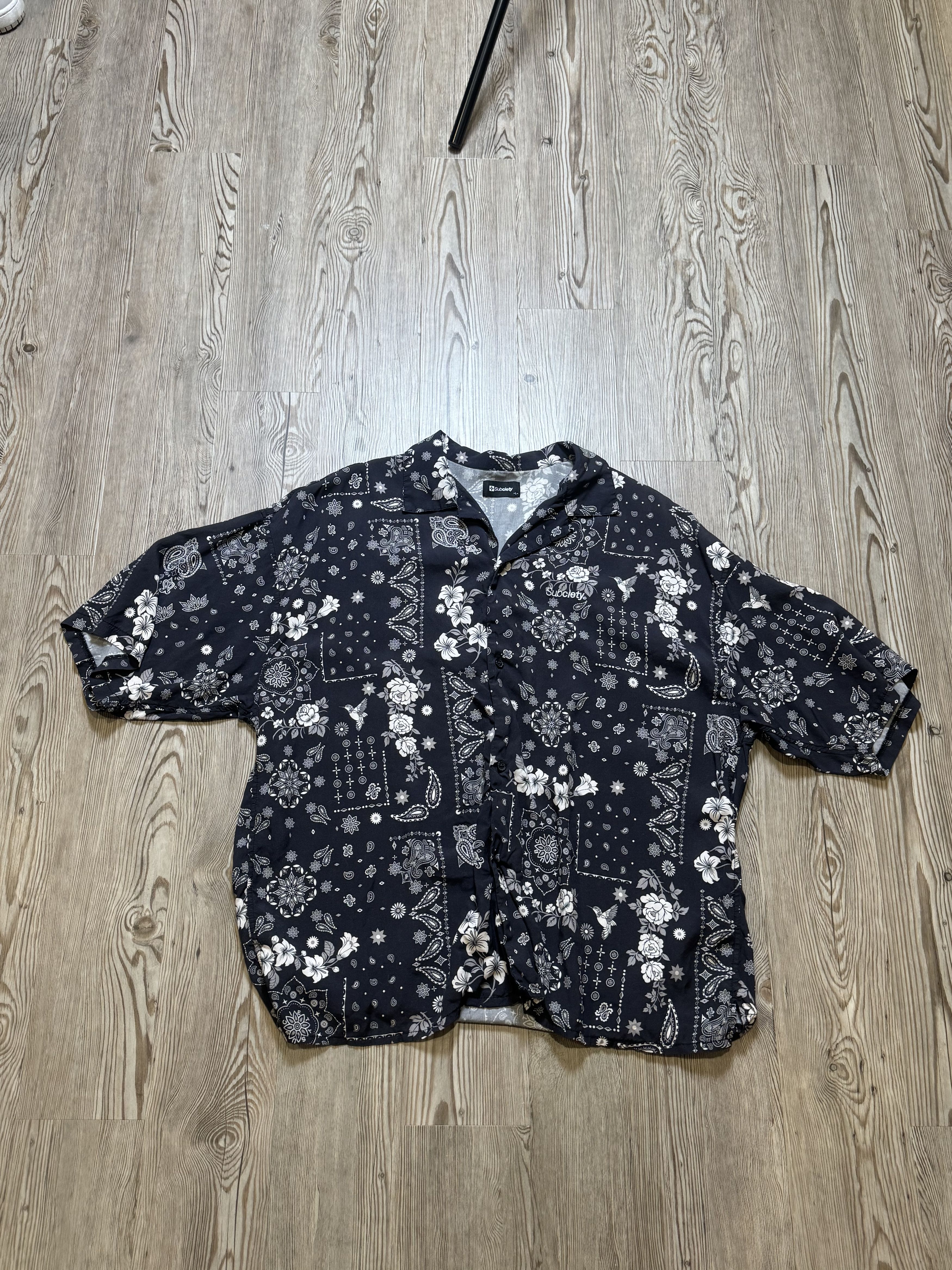 Other Subciety Bandana Print Short Sleeve Button Up Size US L / EU 52-54 / 3 - 1 Thumbnail