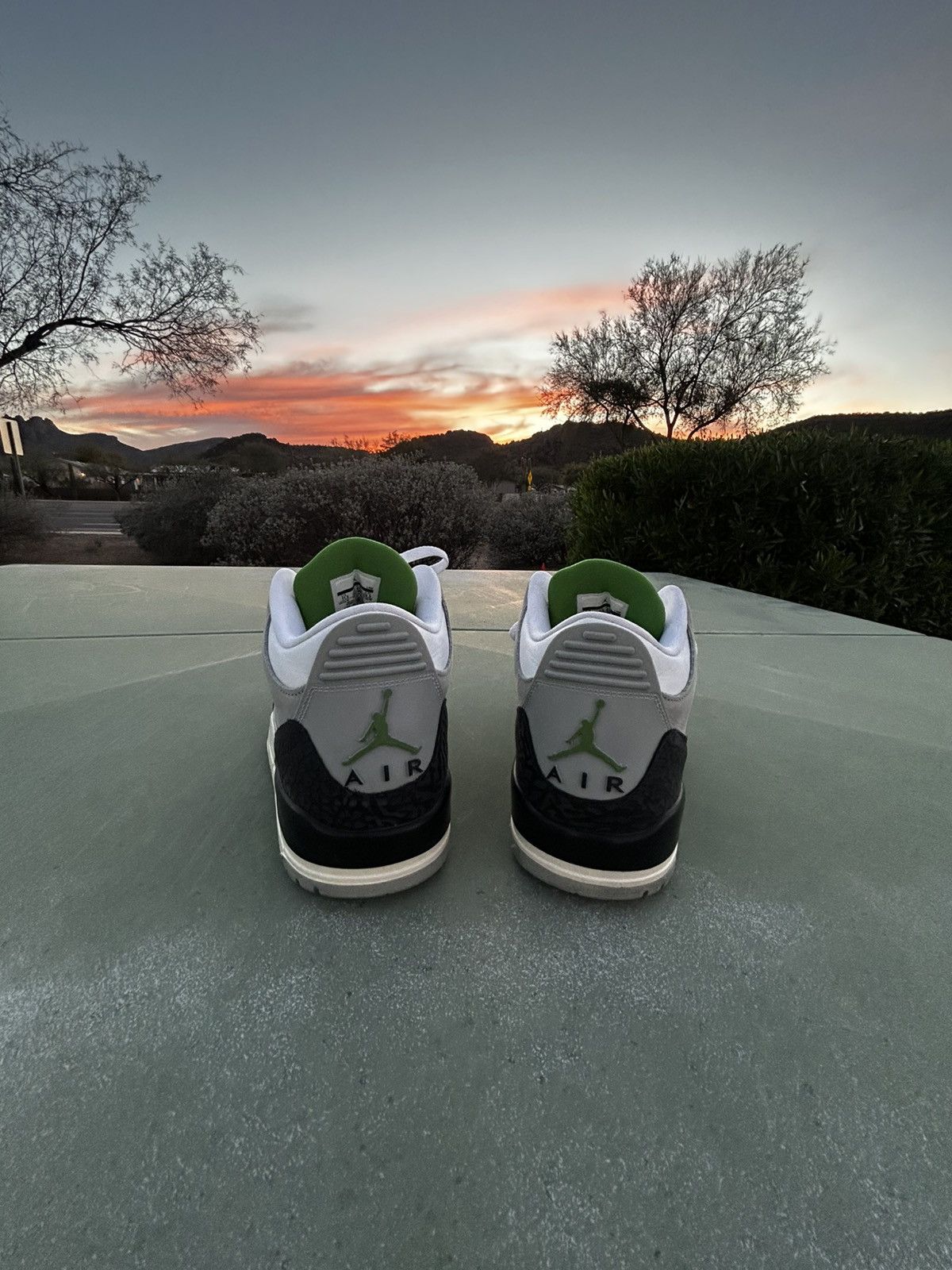 Jordan Brand Jordan 3 Size US 11.5 / EU 44-45 - 2 Thumbnail