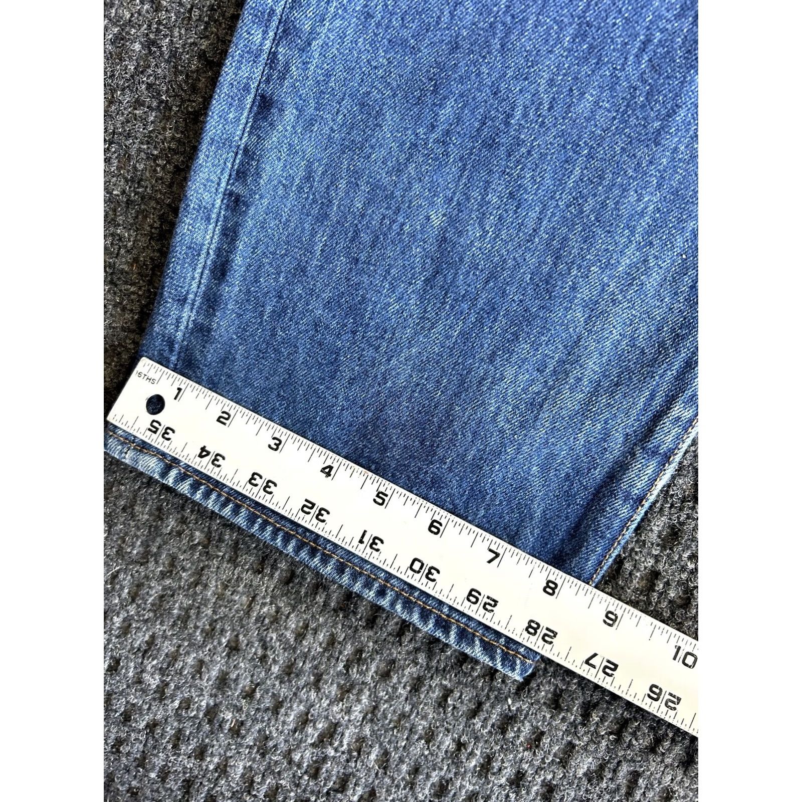 Levi's VINTAGE Levi’s 501 Jeans 36 x 30 Men’s Denim Medium Wash Button Fly Grunge Skate Jeans Retro 90s Mens Size US 36 / EU 52 - 2 Thumbnail