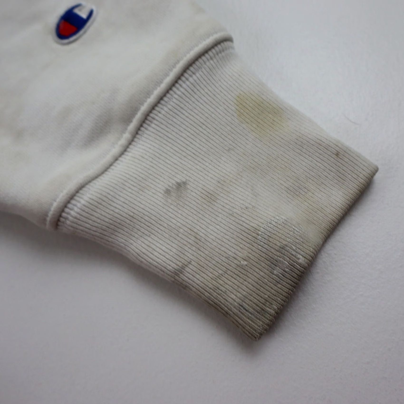 Champion VINTAGE Champion Reverse Weave Distressed Hoodie Sweatshirt Mens Medium White Pullover Size US M / EU 48-50 / 2 - 6 Thumbnail