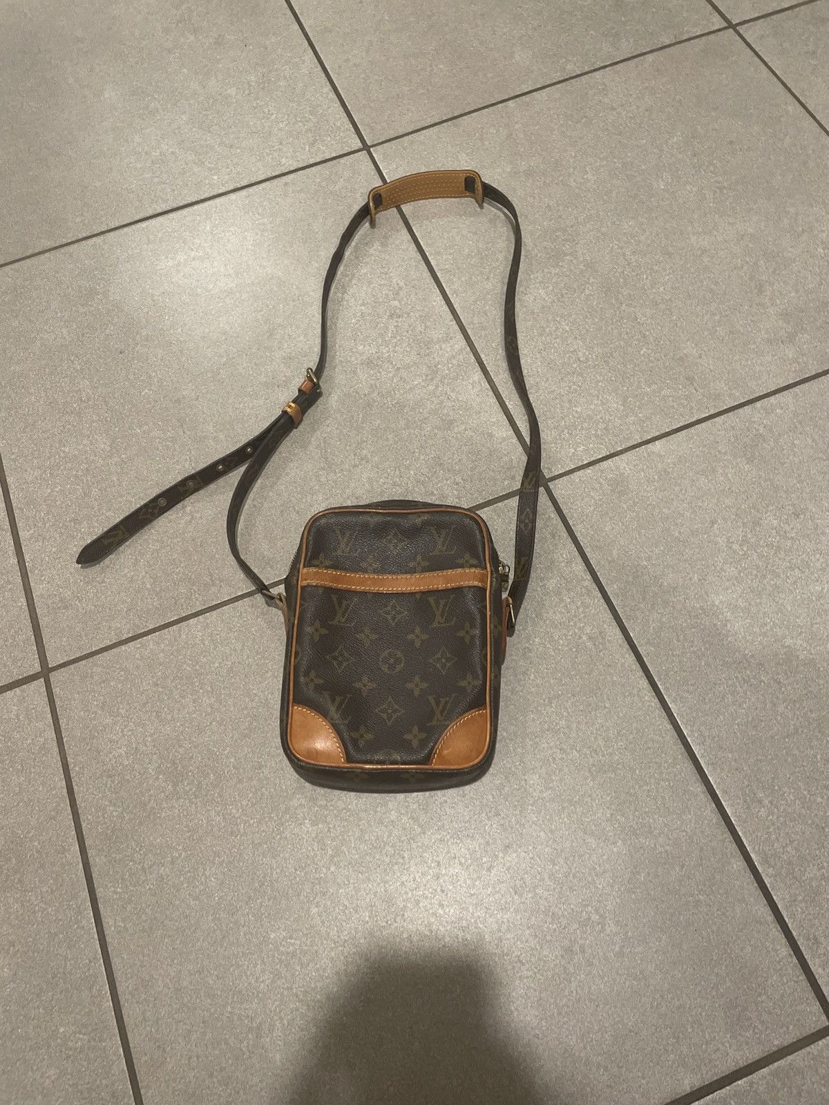 Louis Vuitton Lv side bag Size ONE SIZE - 1 Thumbnail