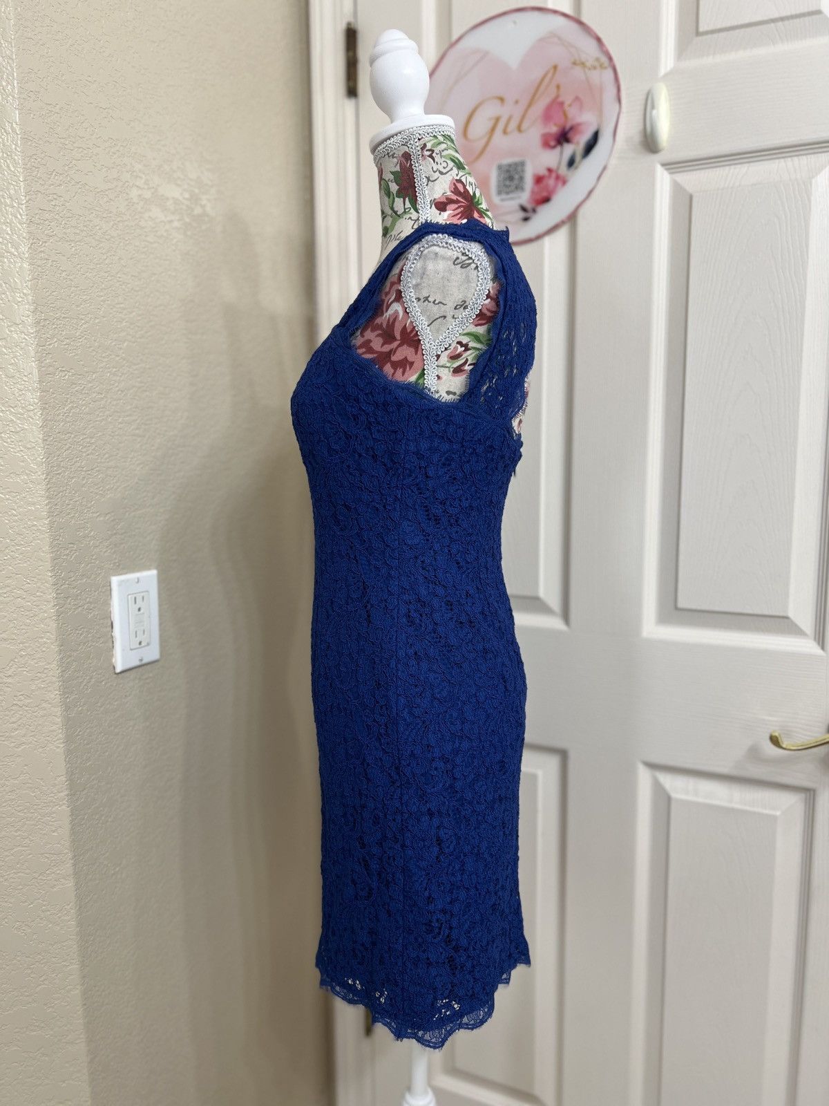 Adrianna Papell Adrianna Papell Royal blue lace mini dress Size S / US 4 / IT 40 - 4 Thumbnail