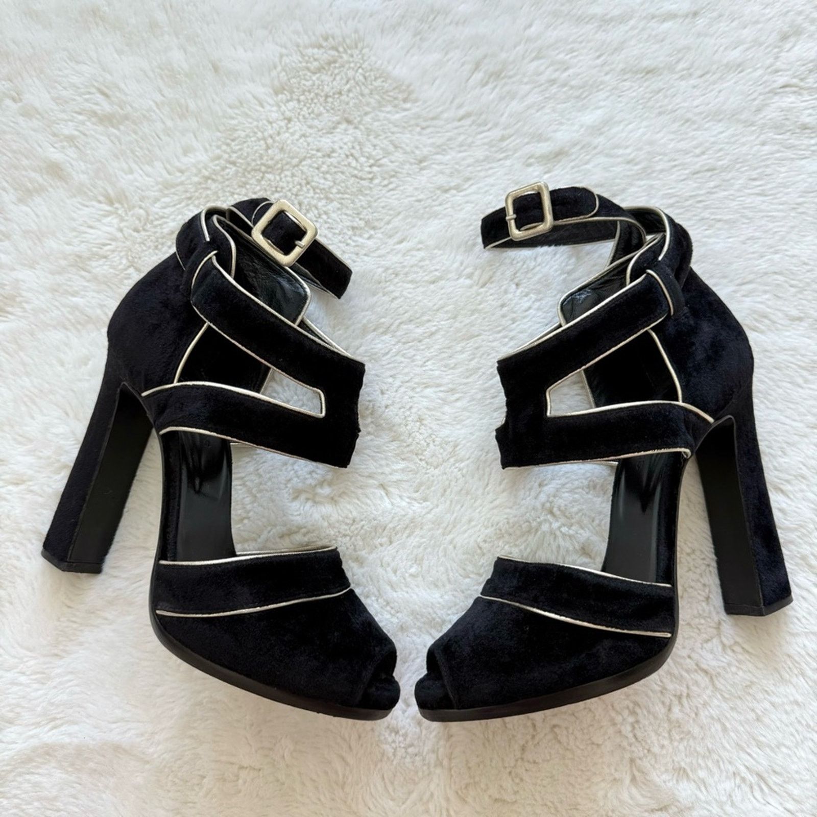 Hermes HERMES Judith velvet shoes size 38 Authentic Retail 1350$ Size US 8 / IT 38 - 1 Thumbnail