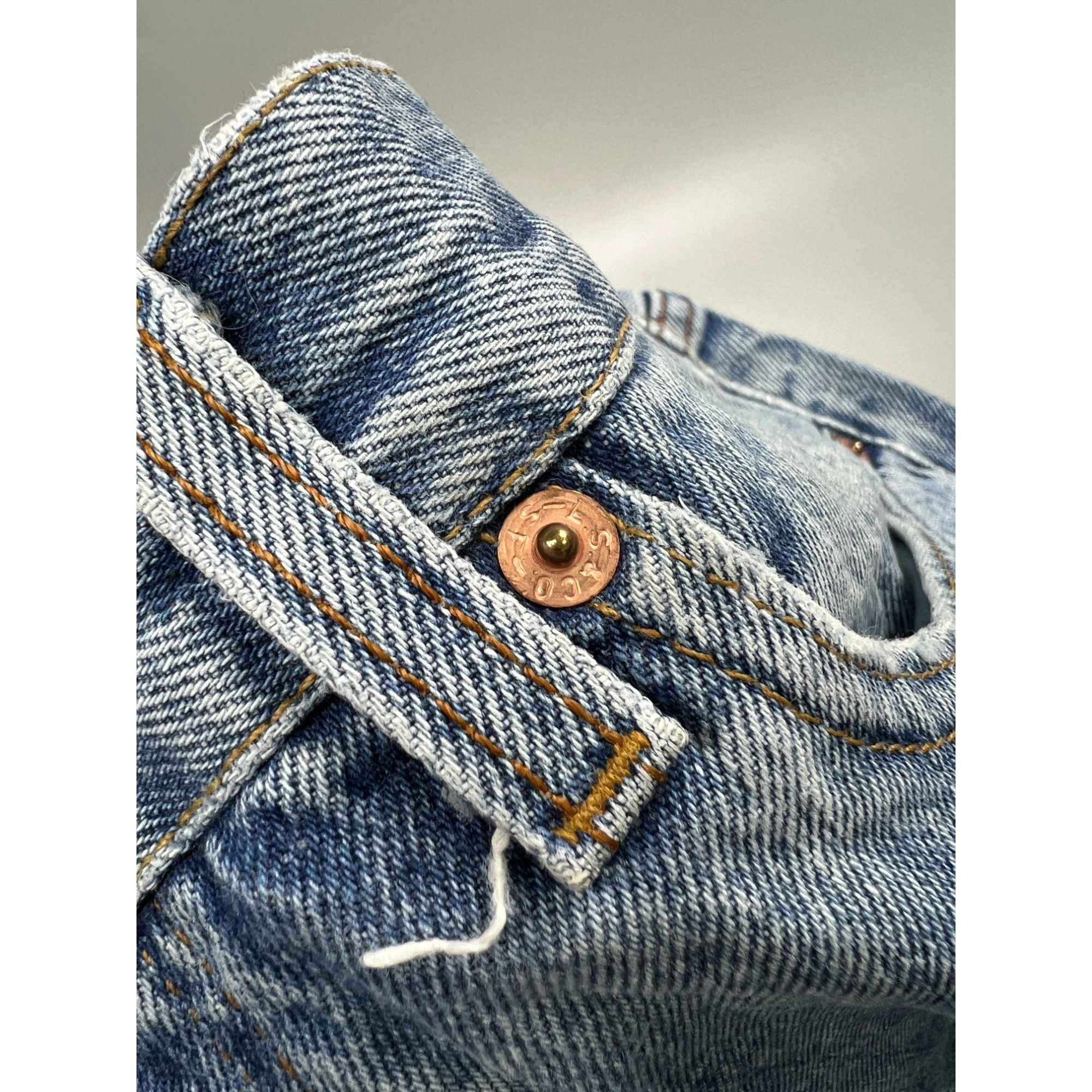 Levi's Levi’s 501 Made in USA Distressed Denim Jeans Pants (Y0909) Size US 34 / EU 50 - 6 Thumbnail