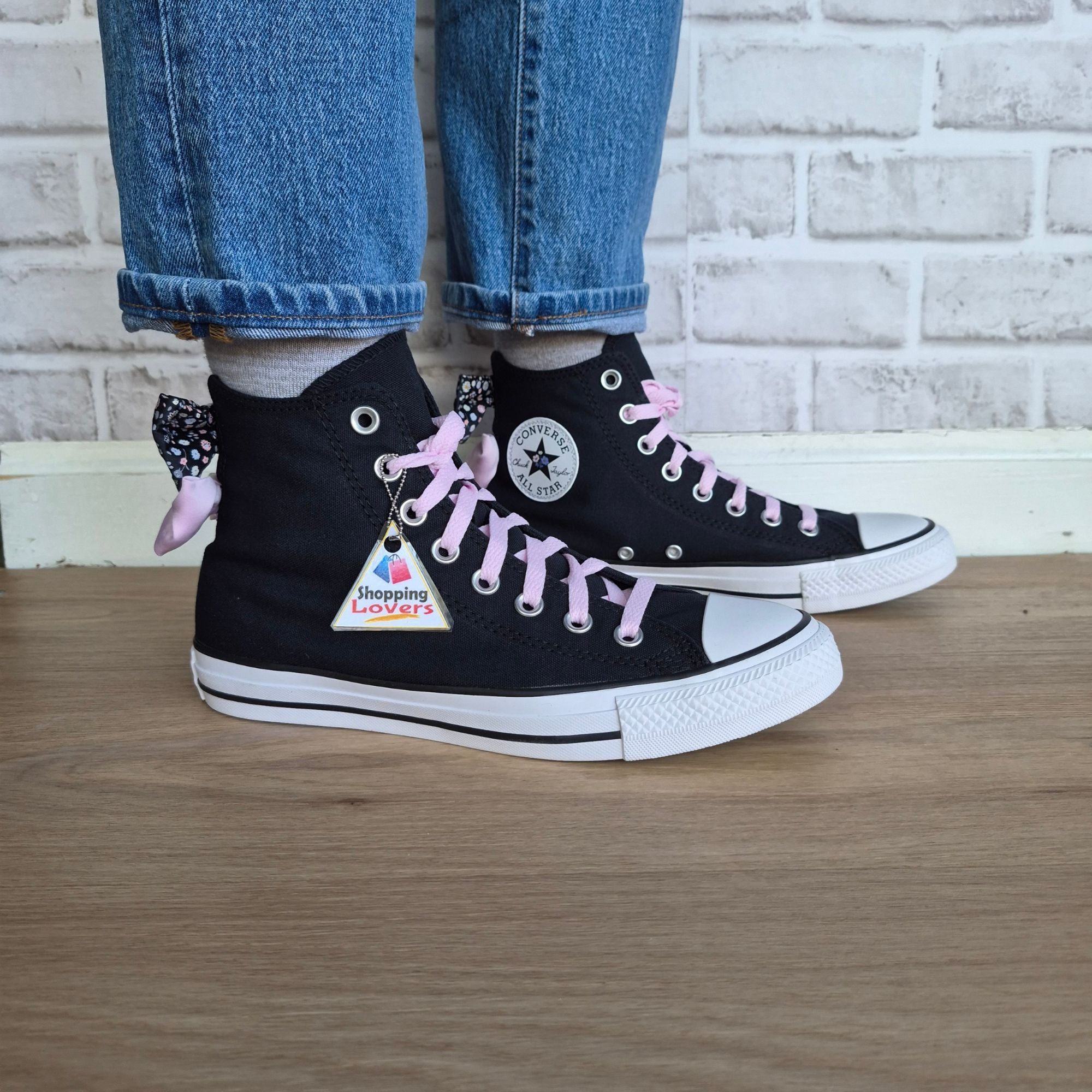 Converse ⭐Converse Chuck Taylor Hi Floral Bow Sz 9 Mens Shoes Sneaker Size US 9 / EU 42 - 9 Thumbnail