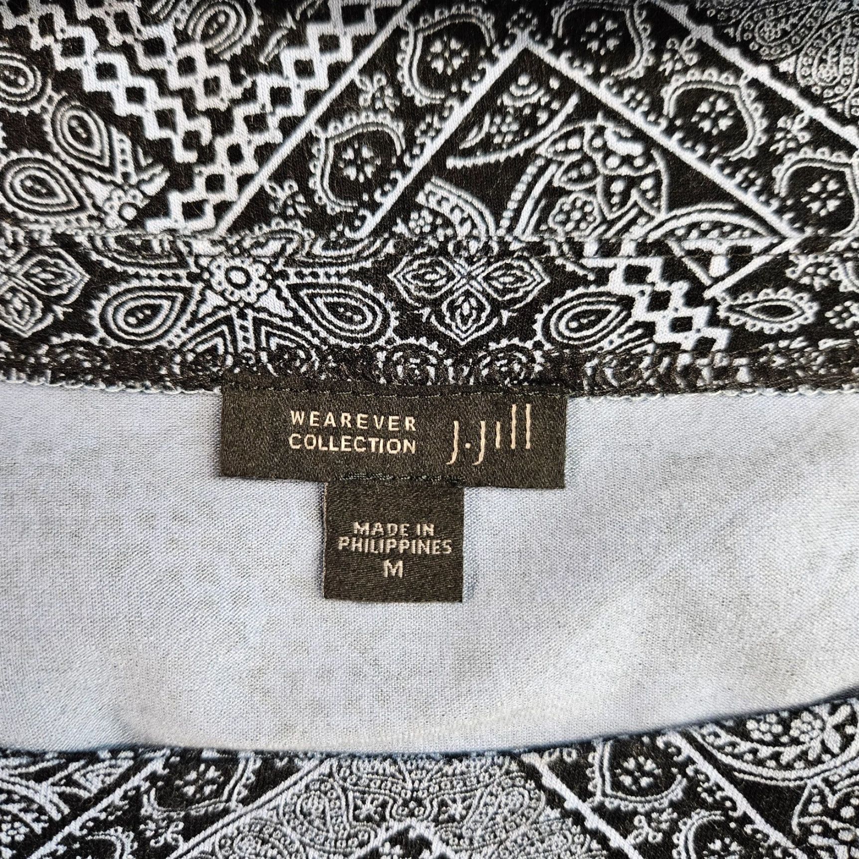 J. Jill J Jill Wearever Collection Womens Top Blouse 3/4 Sleeve Medium Blue Paisley Pattern Size M / US 6-8 / IT 42-44 - 6 Thumbnail
