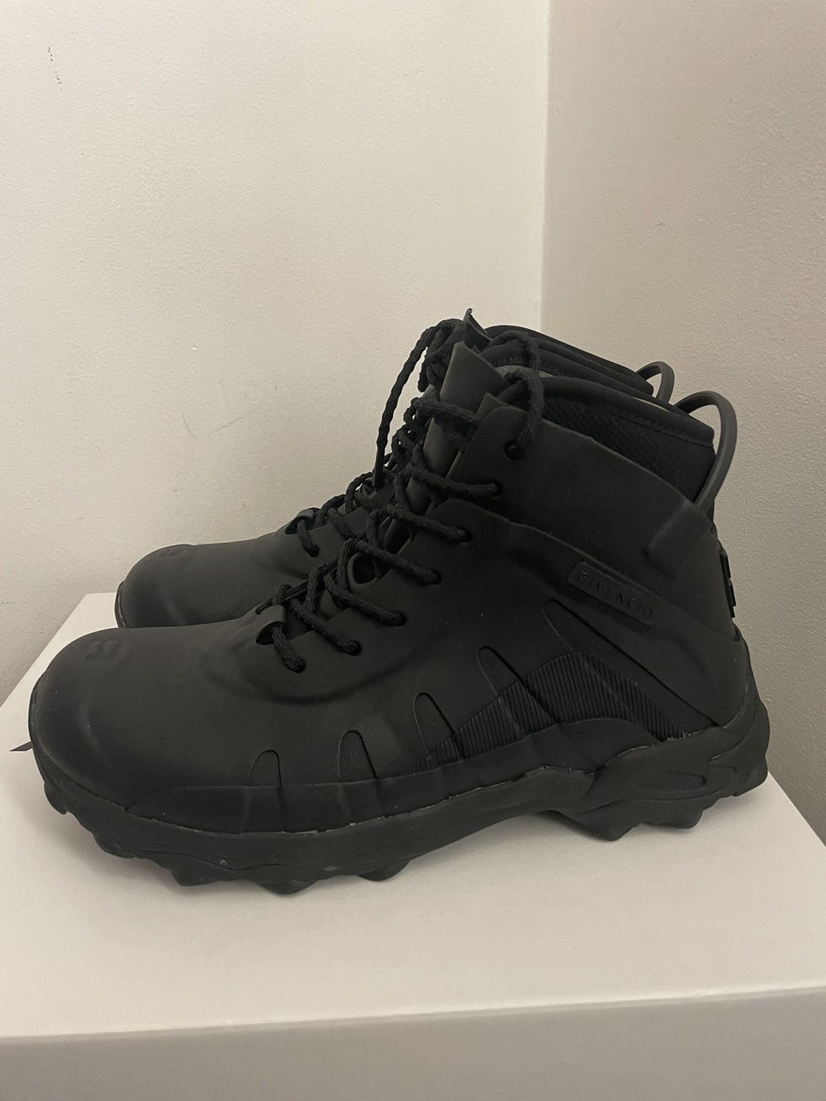 Givenchy Bogs lace up boots in rubber and neoprene Size US 10 / EU 43 - 5 Thumbnail