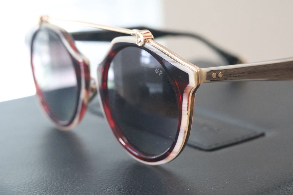 John Varvatos John Varvatos LIMITED EDITION JV101 Sunglasses - Red Horn Size ONE SIZE - 7 Thumbnail