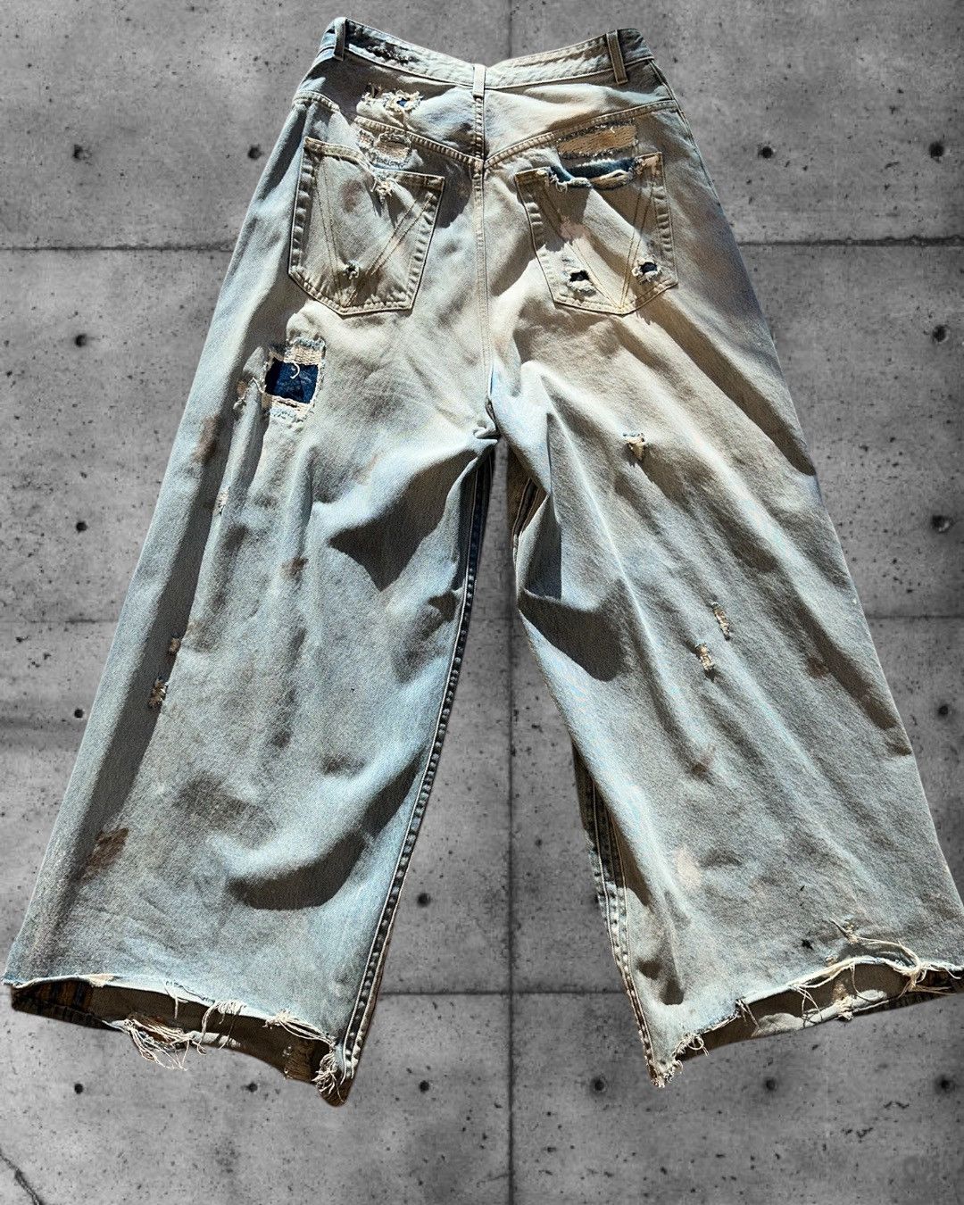 Vetements Vetements Trashed Big Shape Jeans Distressed Light Blue Size US 32 / EU 48 - 14 Thumbnail