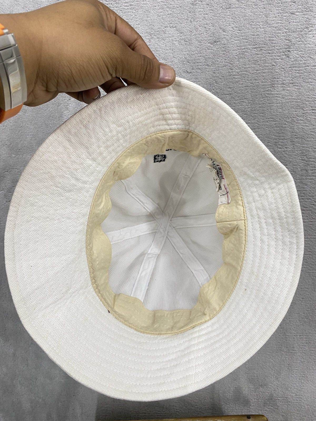 Givenchy VINTAGE GIVENCHY BUCKET HAT 🔥 Size 26 - 6 Thumbnail