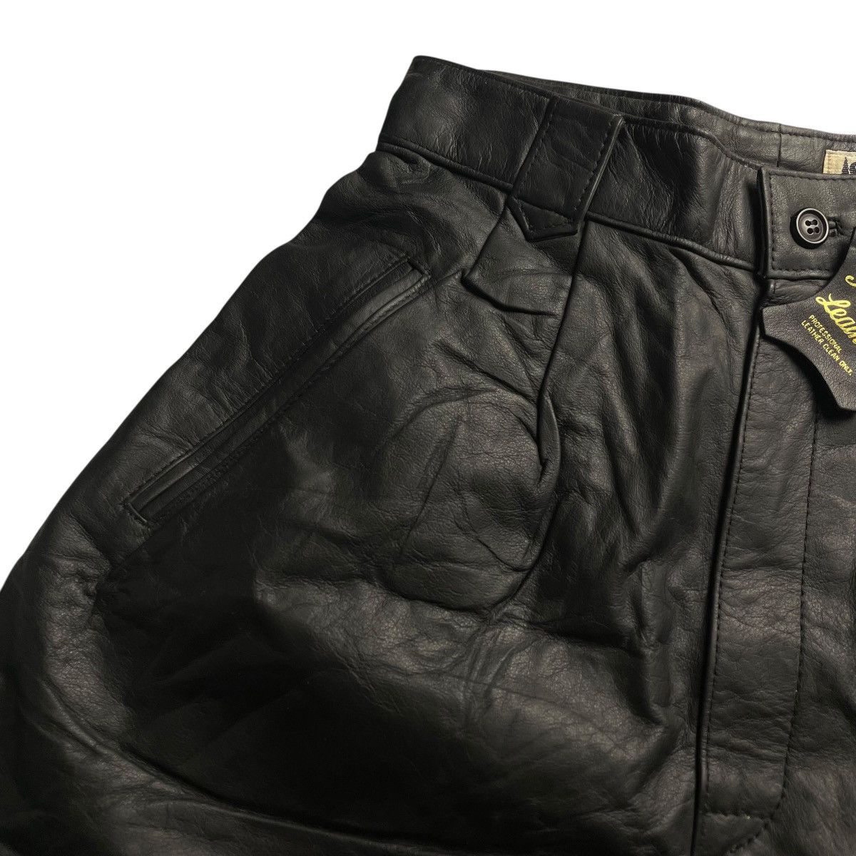 Genuine Leather BRAND NEW OLD STOCK COWHDE GENUINE LEATHER SHORTS Size 24" / US 00 / IT 34 - 8 Thumbnail