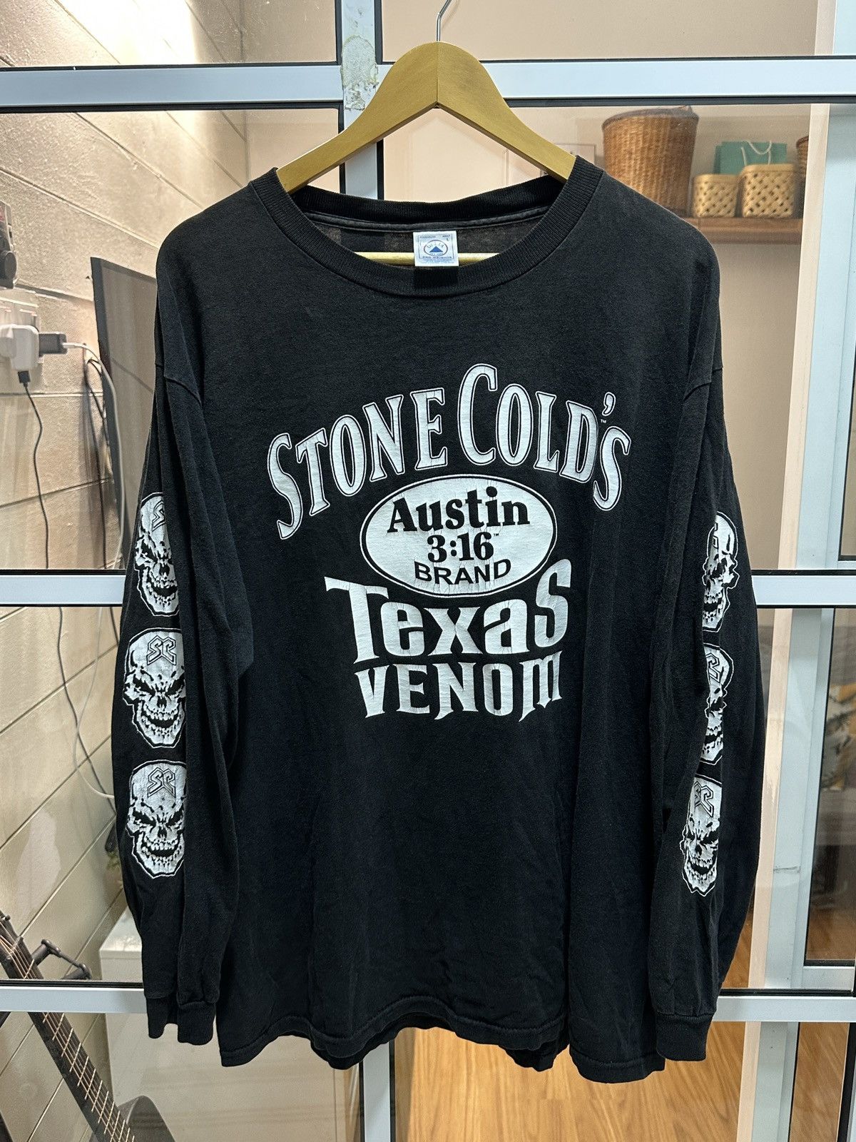 WWF Vintage Stone Cold Texas Venom L/S Shirt (Y2K 2001) Size US L / EU 52-54 / 3 - 5 Thumbnail