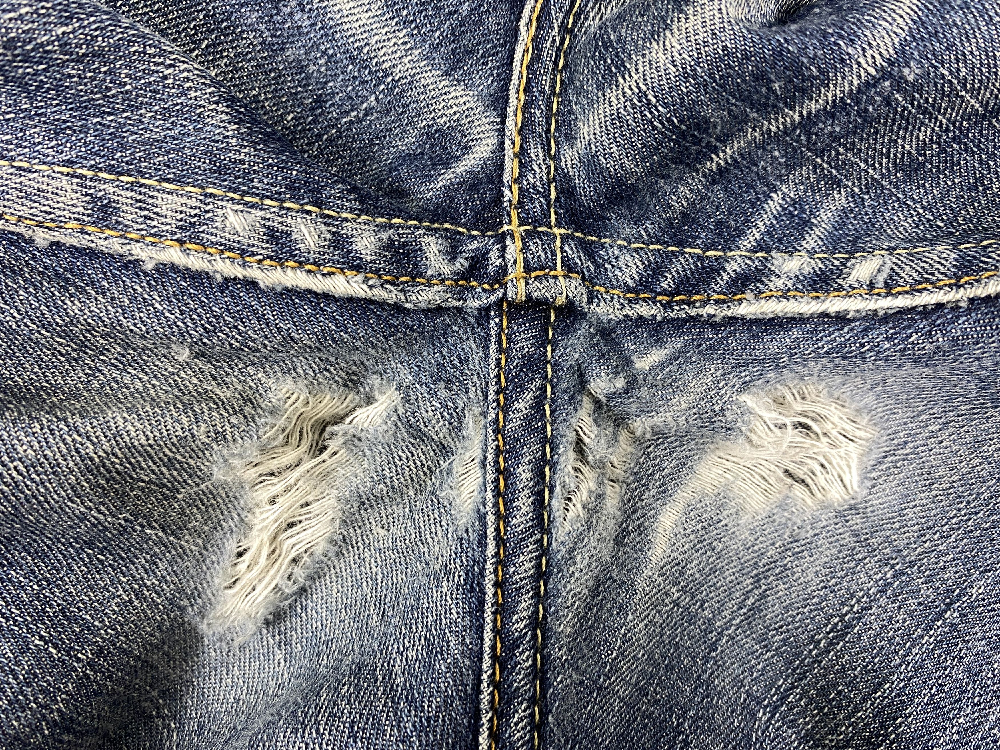Japanese Brand Distressed Blue Vintage Levi's 505 Jeans 35x28 Denim -JN1804 Size US 35 - 12 Thumbnail