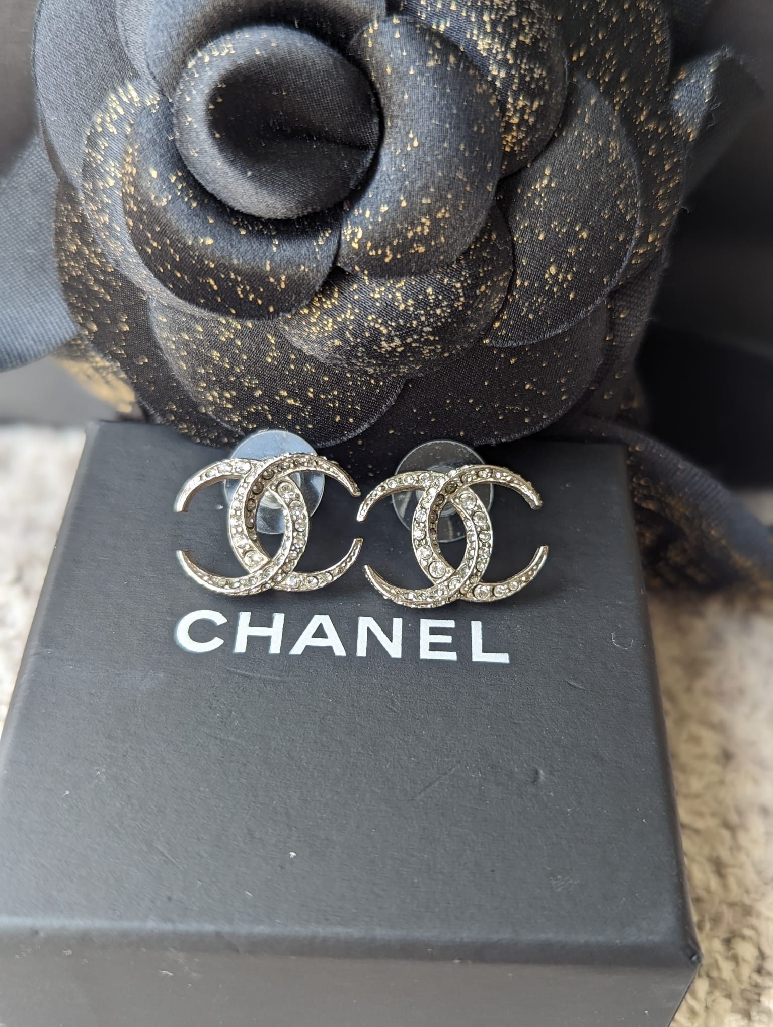 Chanel Chanel CC B15C Logo Dubai Moon Crystal SHW Earrings Box Size ONE SIZE - 1 Thumbnail