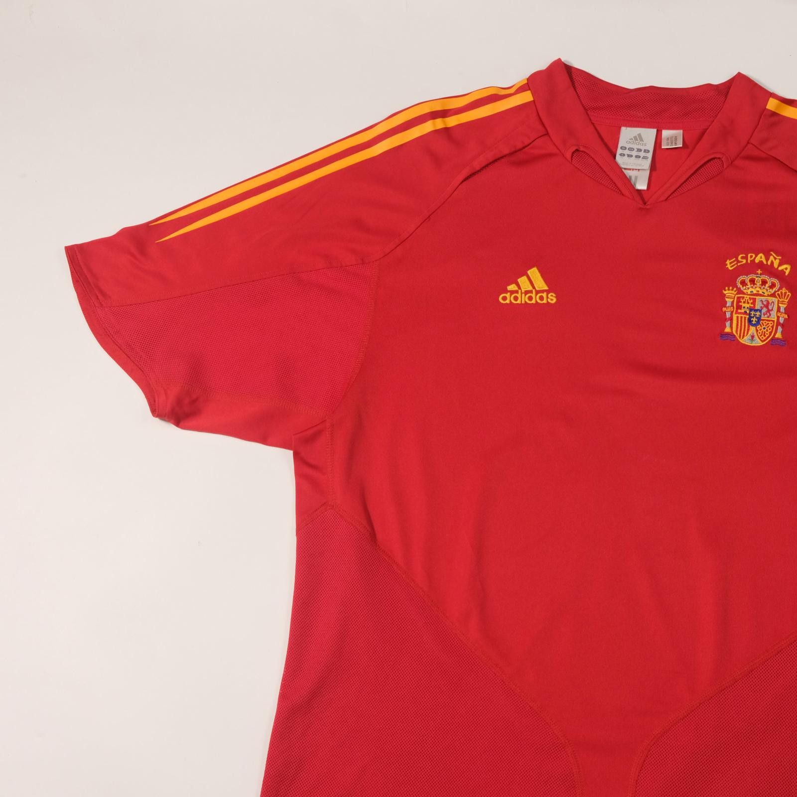 Adidas 2004 Spain Home Shirt (L) Size US L / EU 52-54 / 3 - 3 Thumbnail