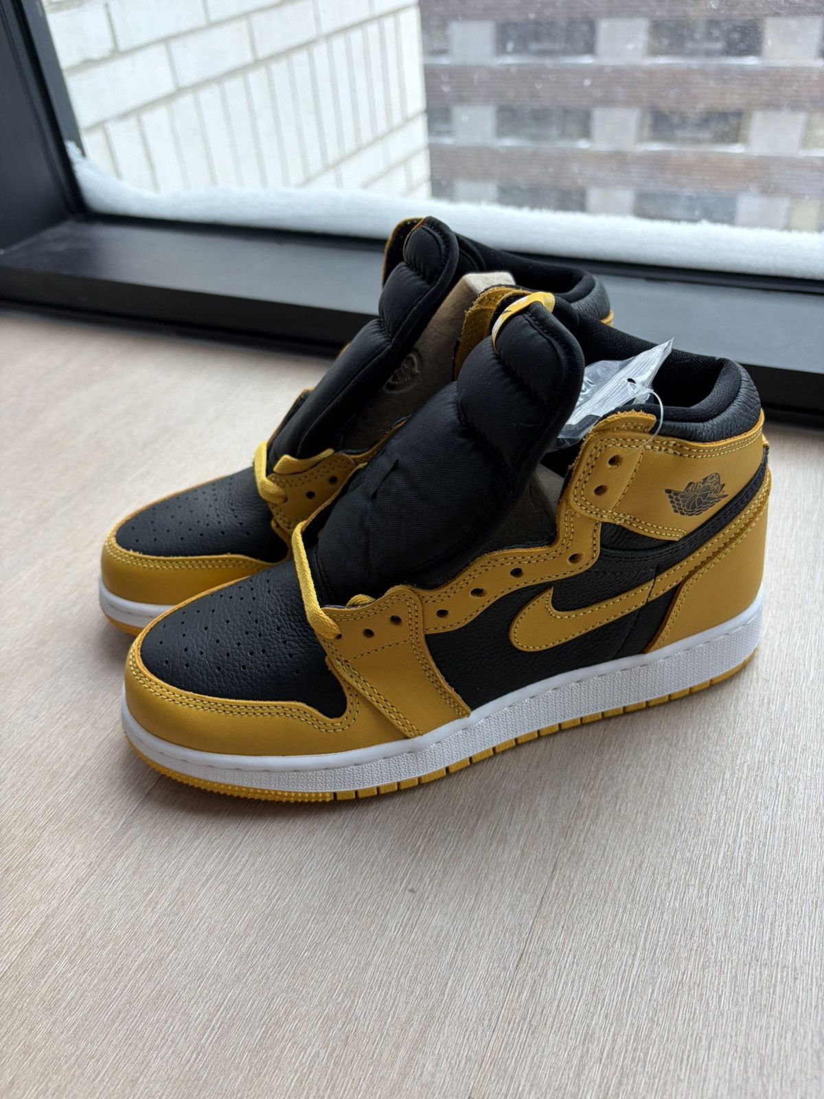 Jordan Brand Jordan 1 Pollen 6Y Size US 7.5 / IT 37.5 - 2 Thumbnail