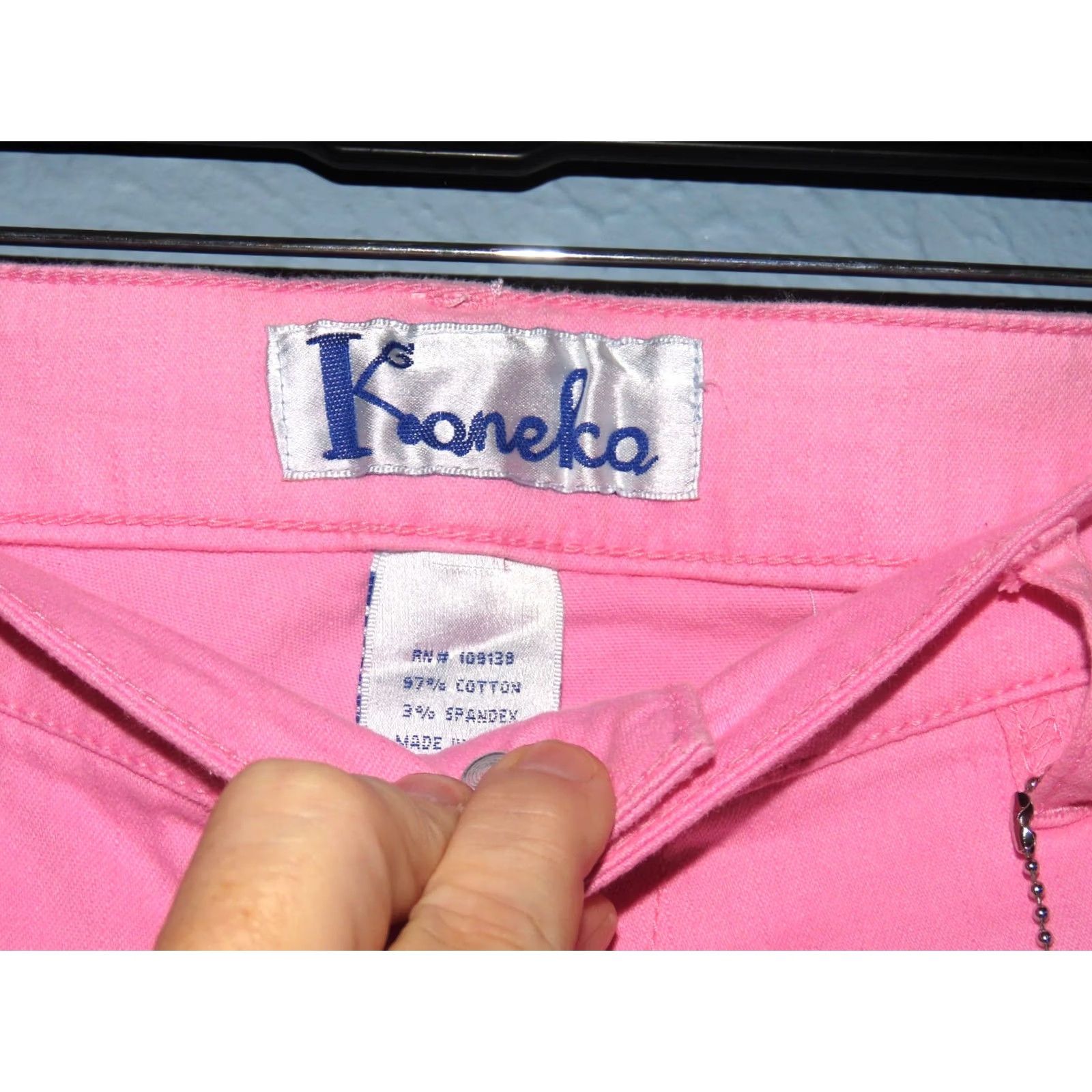 Pinko Kaneka Jeans Pink Stretch Capri Women's 13 Regular 32 in Inseam 20 in NWT Capri Pants Pink Capris Jeans Womens Regular 13 NWT Size 34" / US 12 / IT 48 - 4 Thumbnail