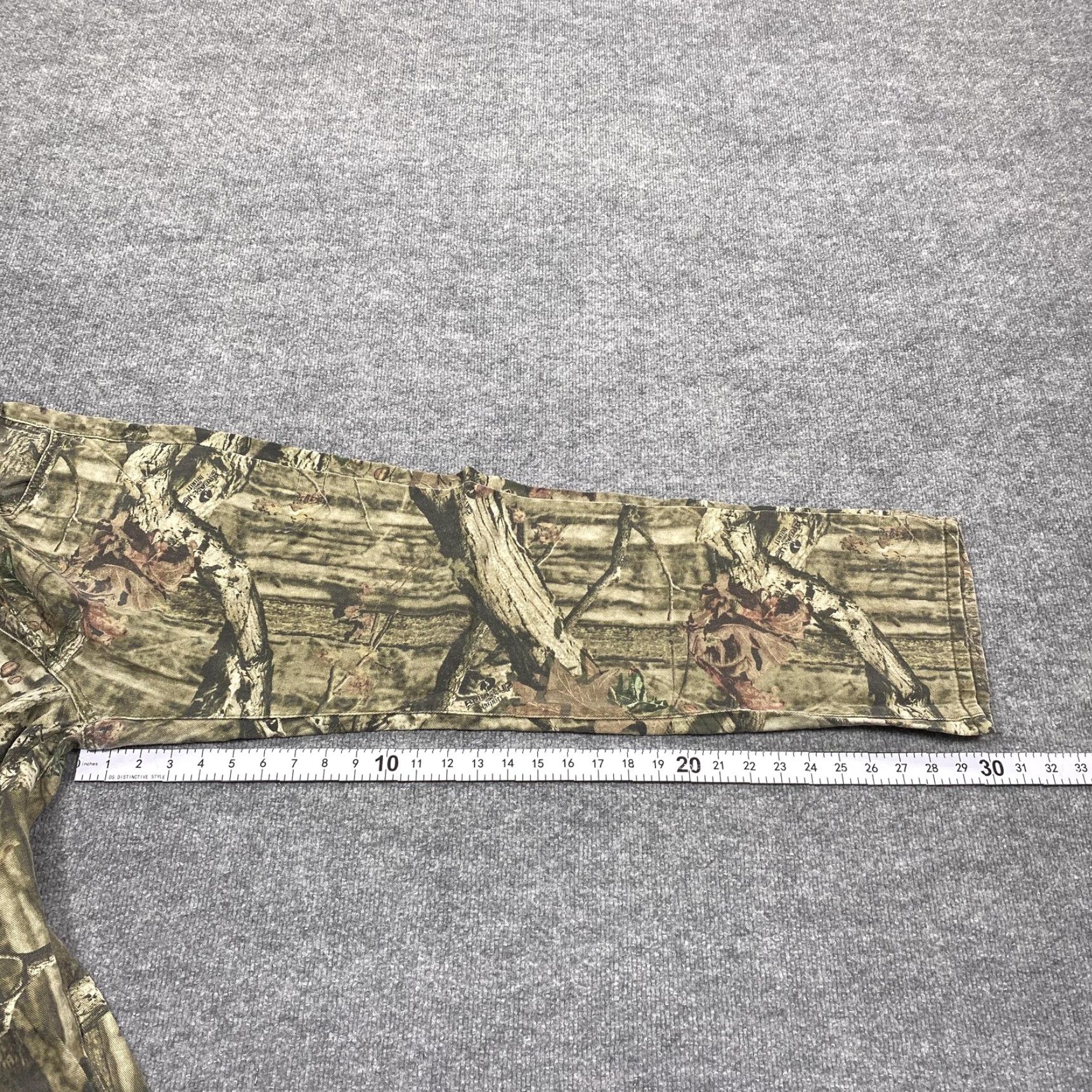 Vintage Mossy Oak Jeans Mens 34x30 Green Relaxed Fit Straight Break-Up Infinity Camouflage Denim Pockets Zip Fly Mens Size US 34 / EU 50 - 7 Thumbnail