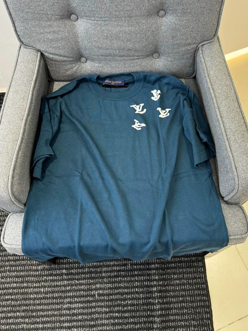 Louis Vuitton Louis Vuitton short sleeves Size US L / EU 52-54 / 3 - 1 Thumbnail