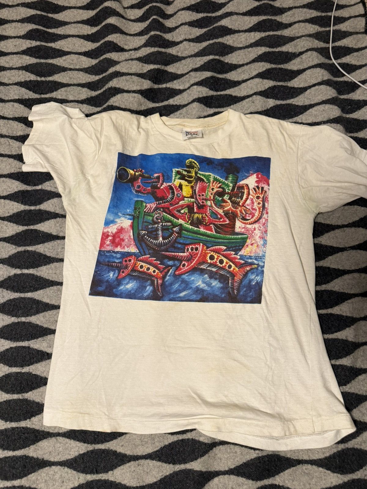 Vintage 90s European art tee abstract boat vibrant Size US L / EU 52-54 / 3 - 1 Thumbnail