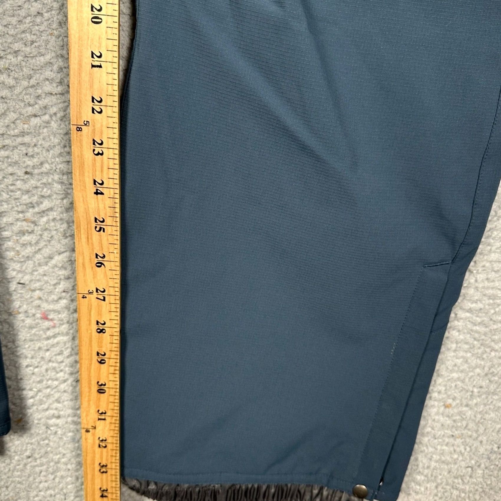 Vintage Turbine Snow Pants Mens XL Blue Ski Straight Waist Adjustable 5 Pocket EUC Size US 40 / EU 56 - 7 Thumbnail