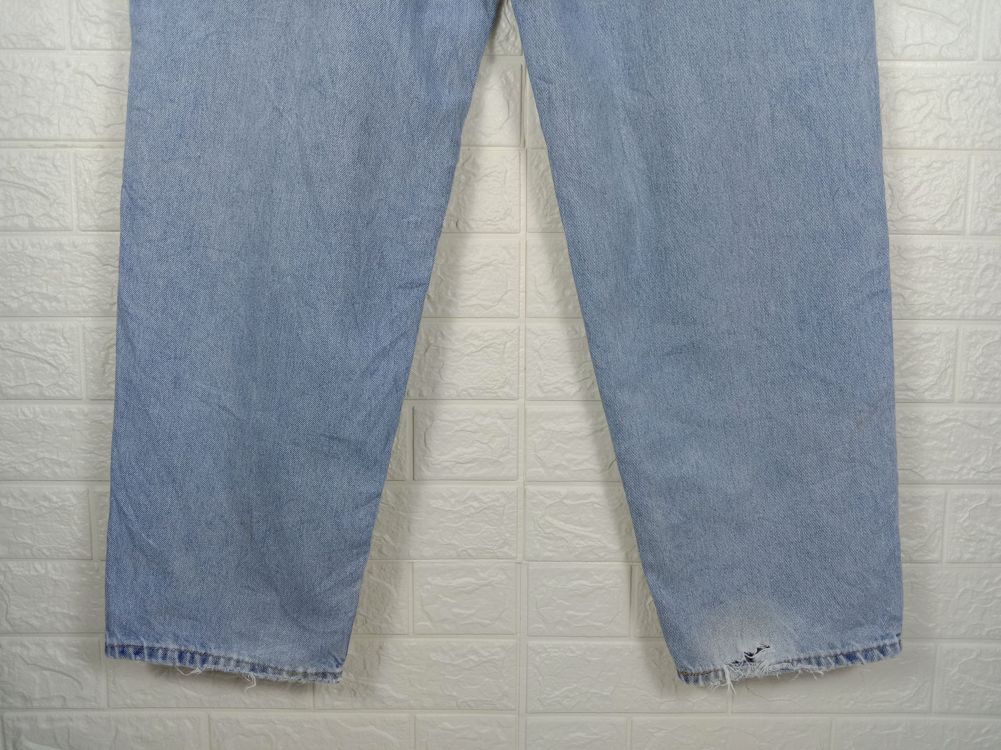Levi's Vintage Levi's 560 Jeans Light Wash Comfort Fit Denim Size US 38 / EU 54 - 8 Thumbnail