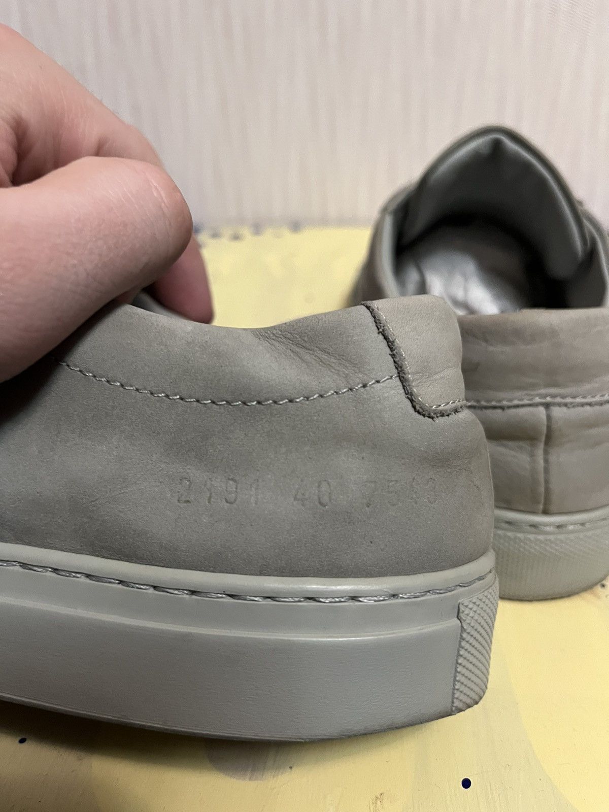 Common Projects Common projects achilles lowtop genuine suede leather sneaks Size US 7.5 / EU 40-41 - 5 Thumbnail