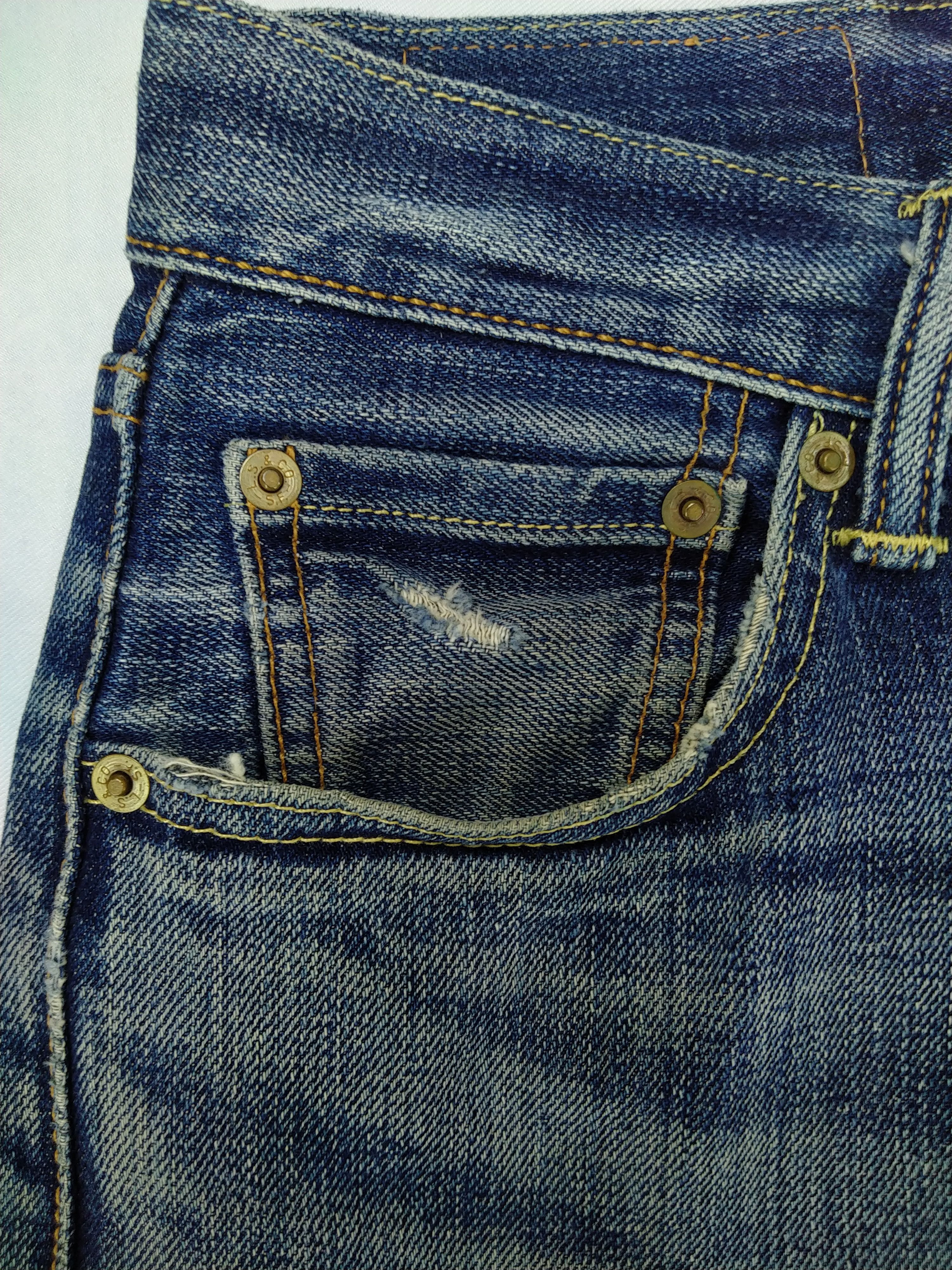 Levi's Vintage Levi's 501 Distressed Whisker Denim 31x28.5 JN699 Size US 31 - 7 Thumbnail