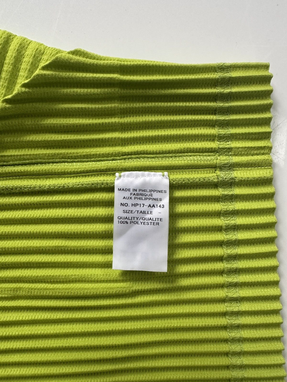 Homme Plisse Issey Miyake HOMME PLISSÉ ISSEY MIYAKE Green Pleats Tube Neck Warmer Size ONE SIZE - 10 Thumbnail