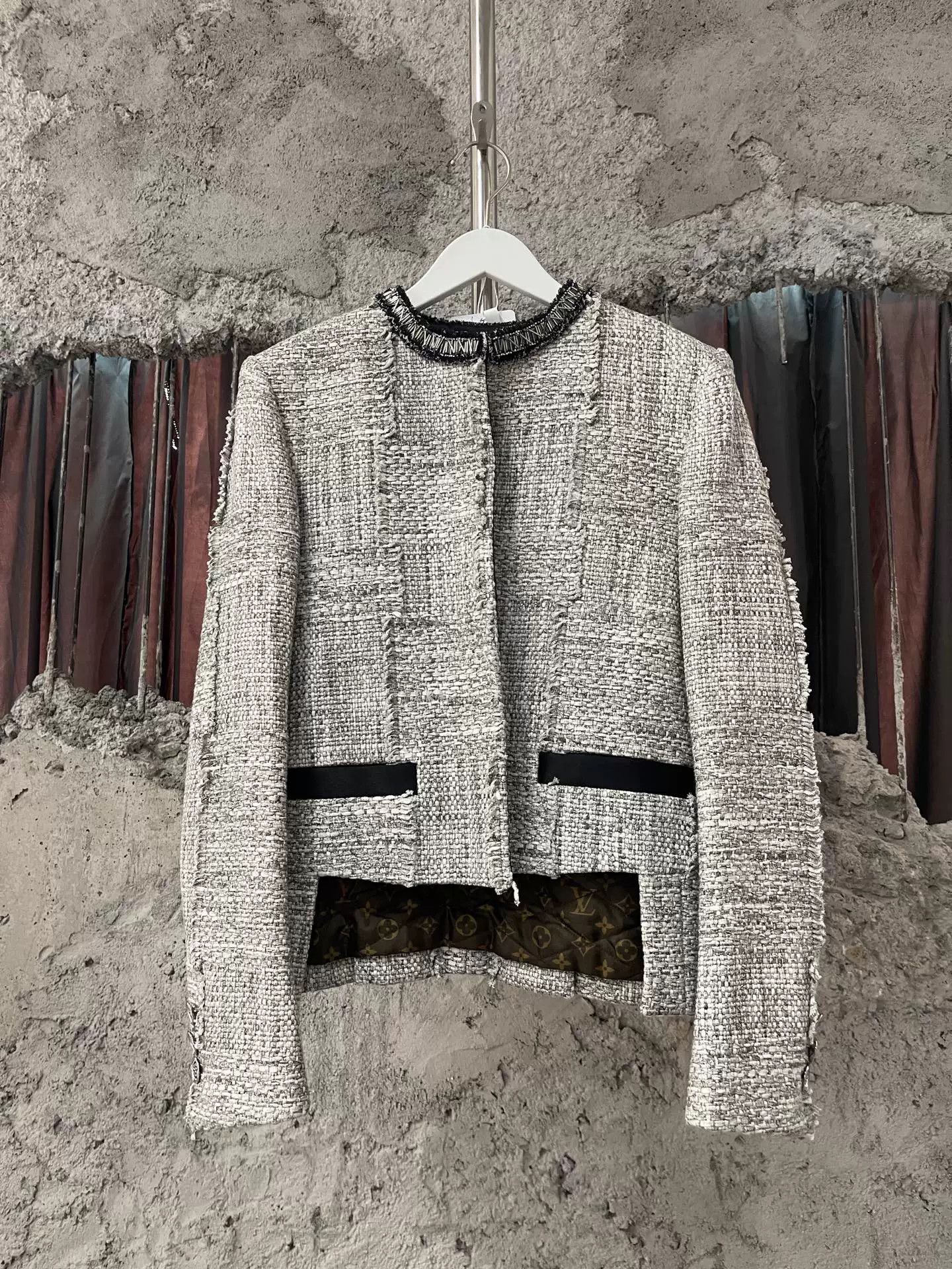 Louis Vuitton Louis Vuitton Tweed Outerwear Jacket Size 36 Size XS / US 0-2 / IT 36-38 - 1 Thumbnail