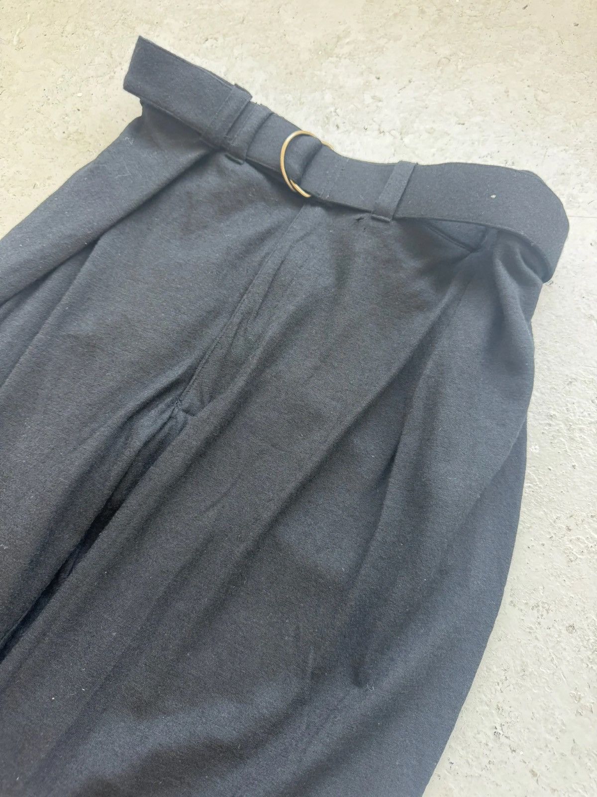 Issey Miyake Issey Miyake Men Wool Belted Trouser Size US 30 / EU 46 - 2 Thumbnail