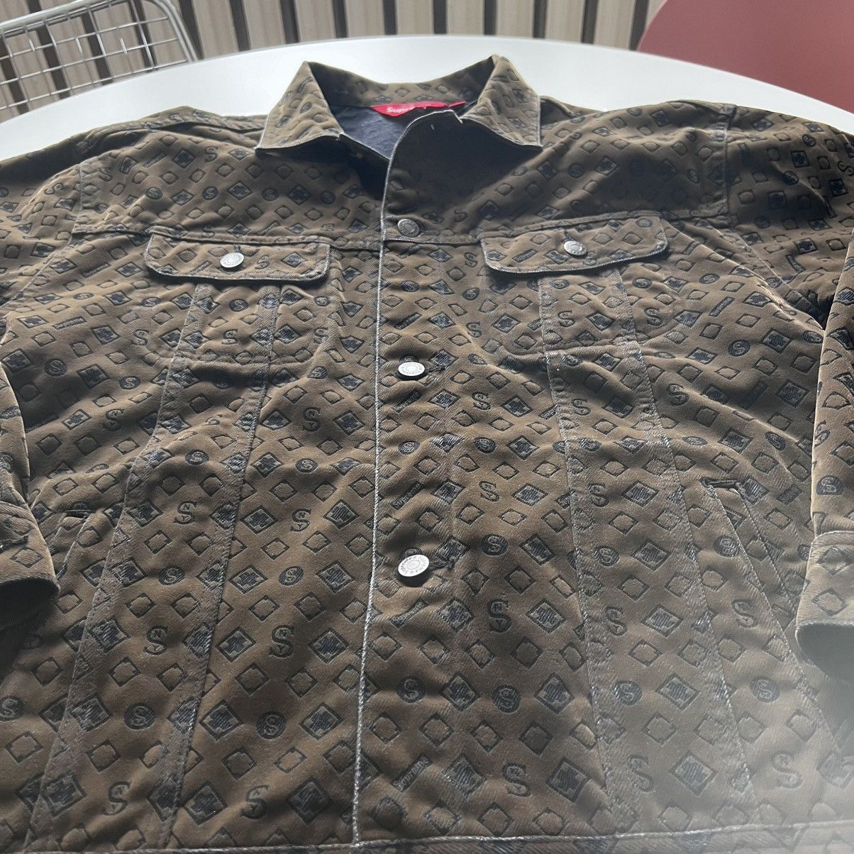 Supreme Supreme Flocked Denim Trucker Jacket Brown Monogram XL Size US XL / EU 56 / 4 - 3 Thumbnail