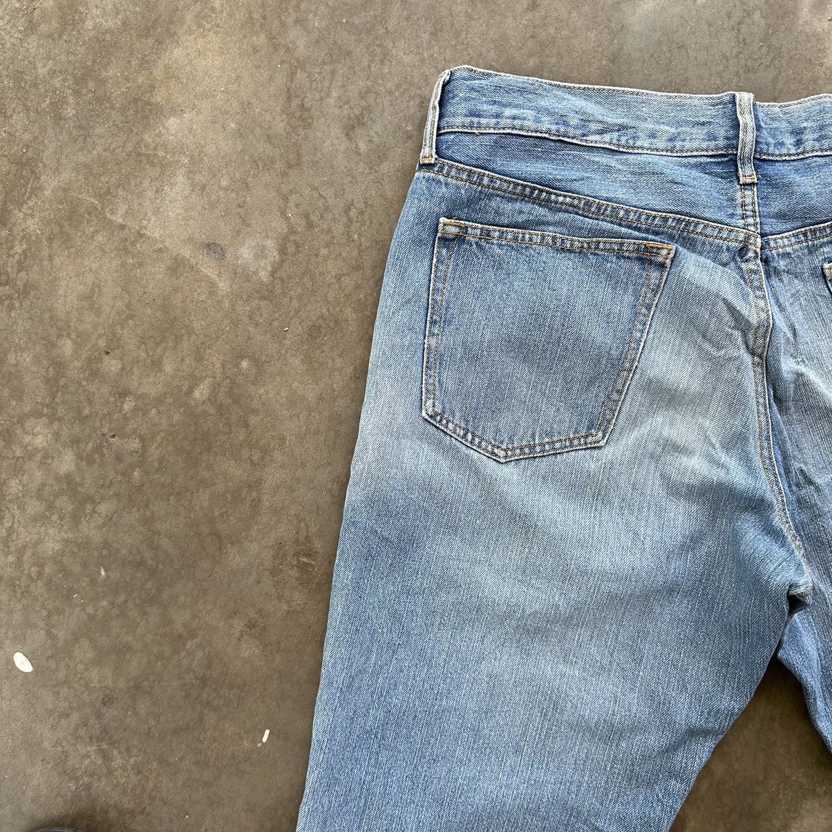 Japanese Brand Vintage Japanese Distressed Faded Jean Denim Pant W33 Size US 33 - 13 Thumbnail