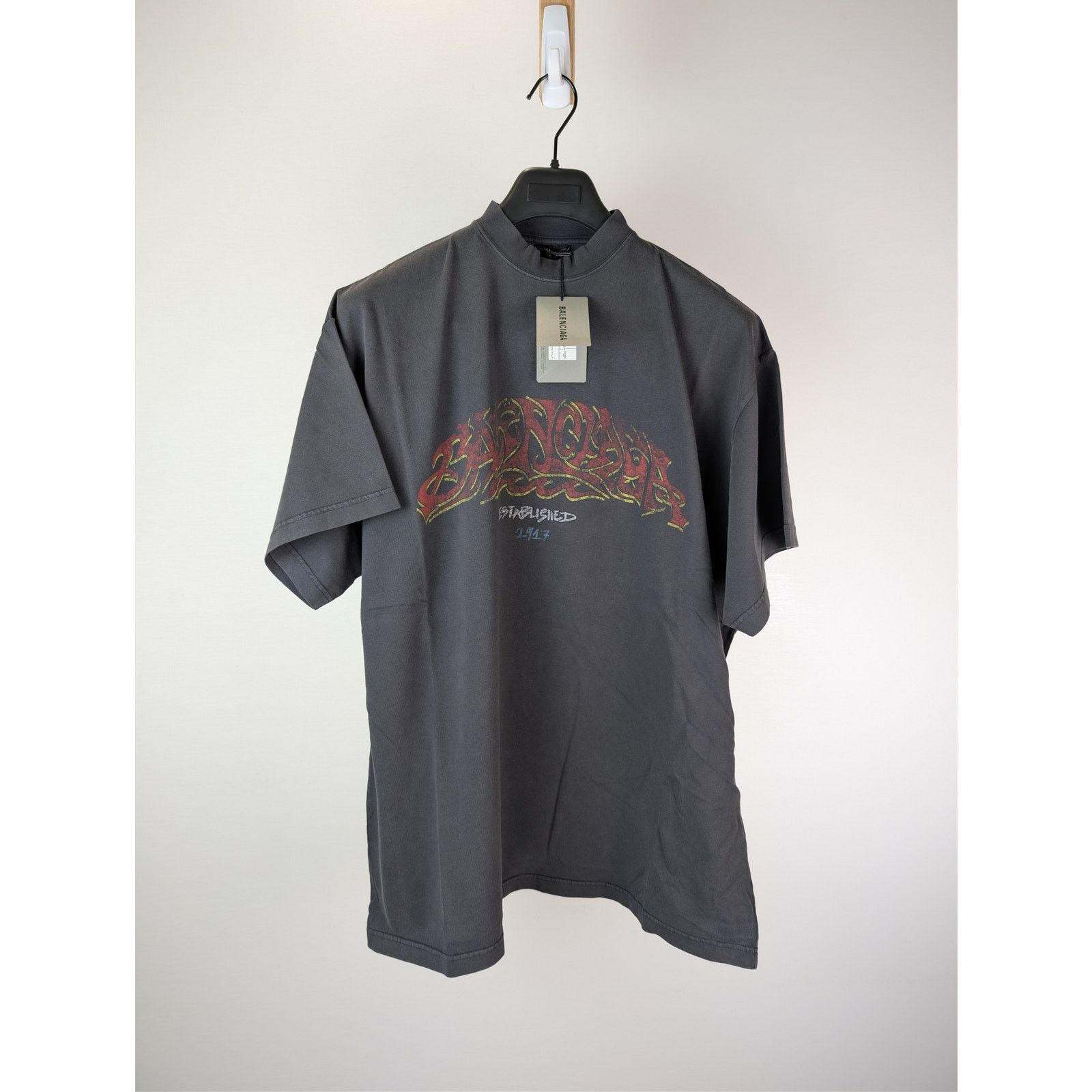 Balenciaga o1rshd1 Offshore Oversized Vintage Jersey T-Shirt in Black Size US XL / EU 56 / 4 - 1 Thumbnail