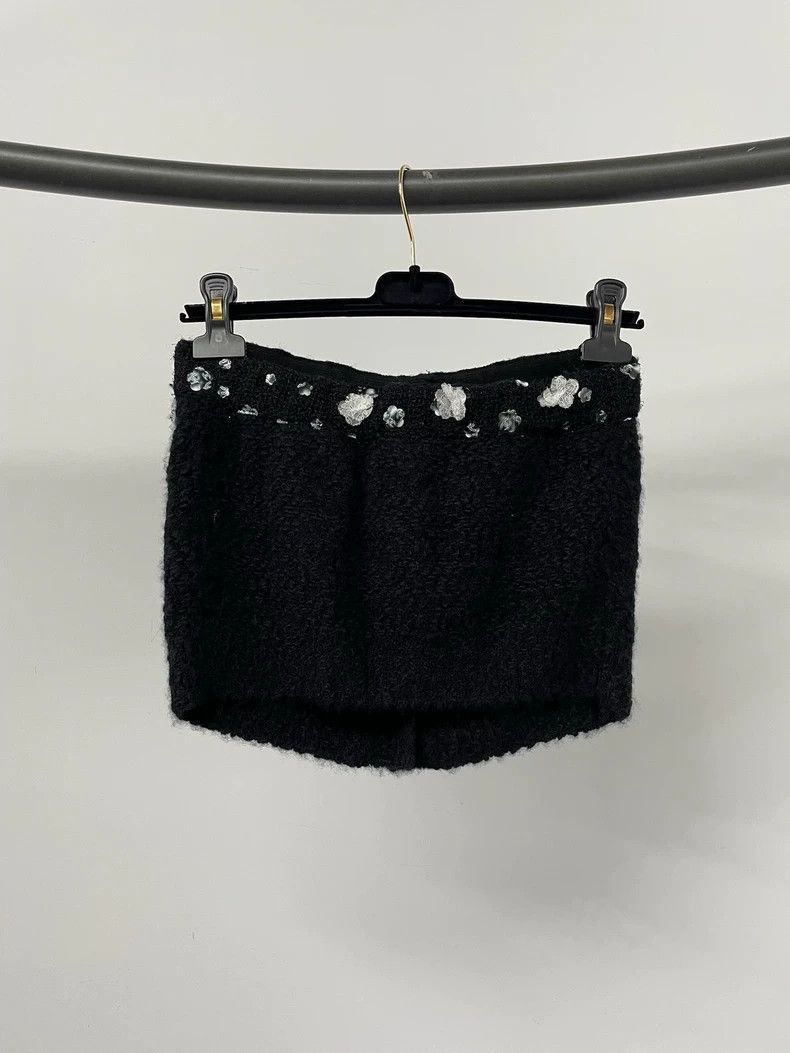 Chanel Chanel Black snowflake breastplate Size XS / US 0-2 / IT 36-38 - 2 Thumbnail