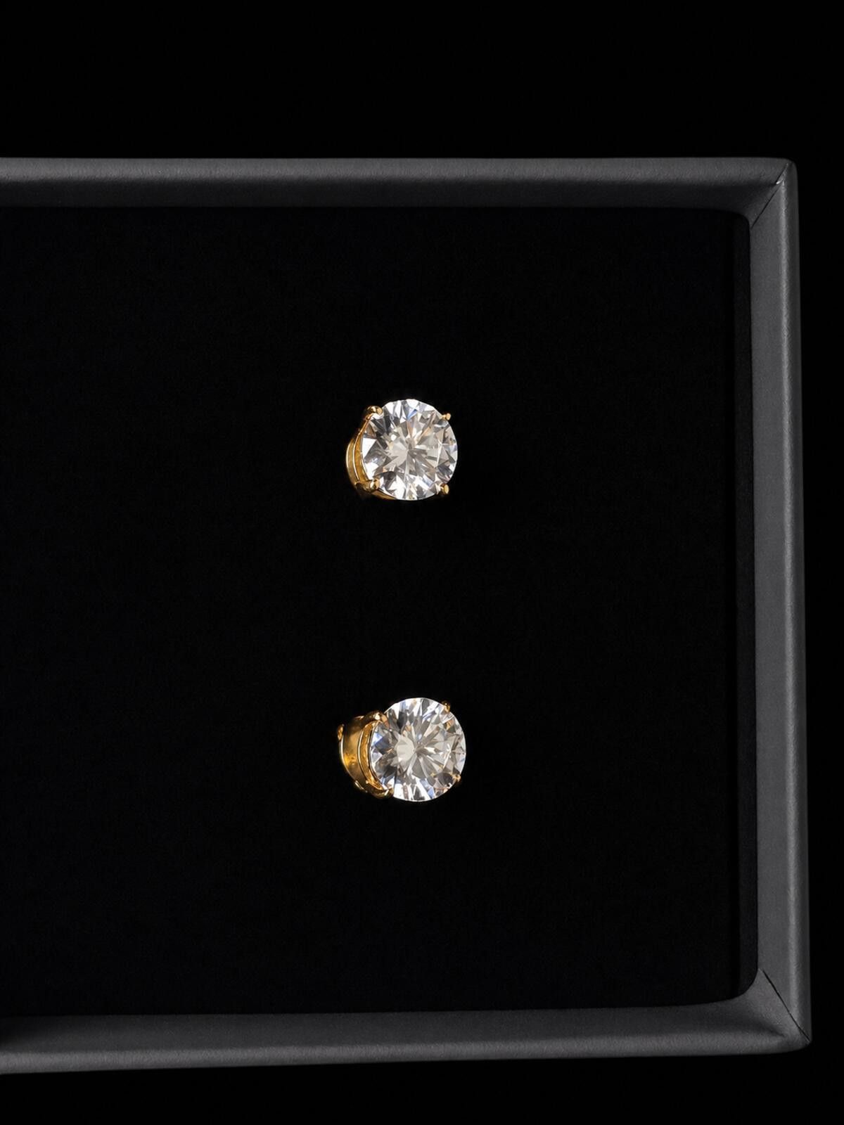 Other Classic Moissanite Stud Earrings 18ct gold overlay Size ONE SIZE - 6 Thumbnail