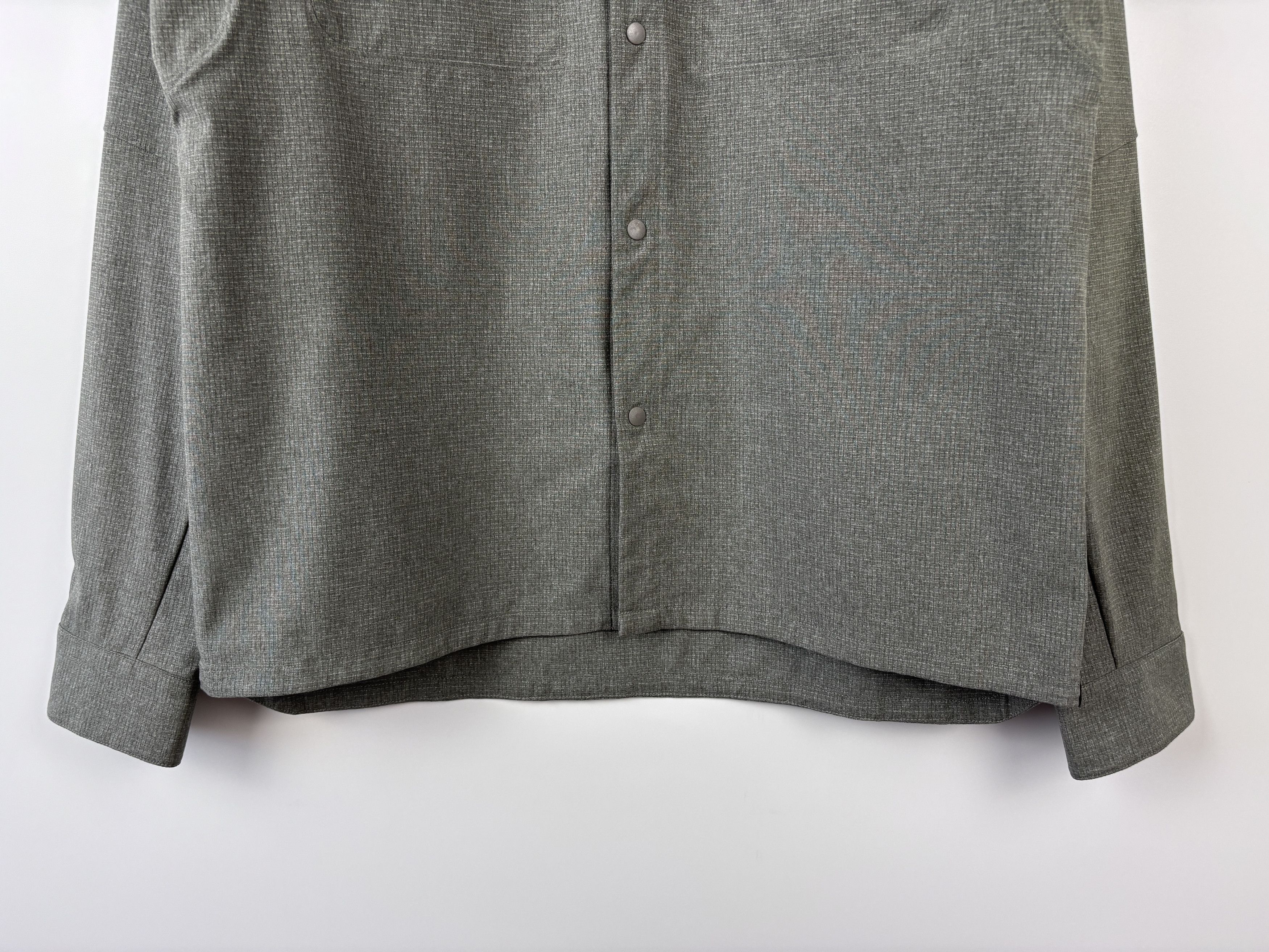 Lululemon Mens Lululemon Longsleeve Pearl Snap Shirt Gray Size M Size US M / EU 48-50 / 2 - 2 Thumbnail