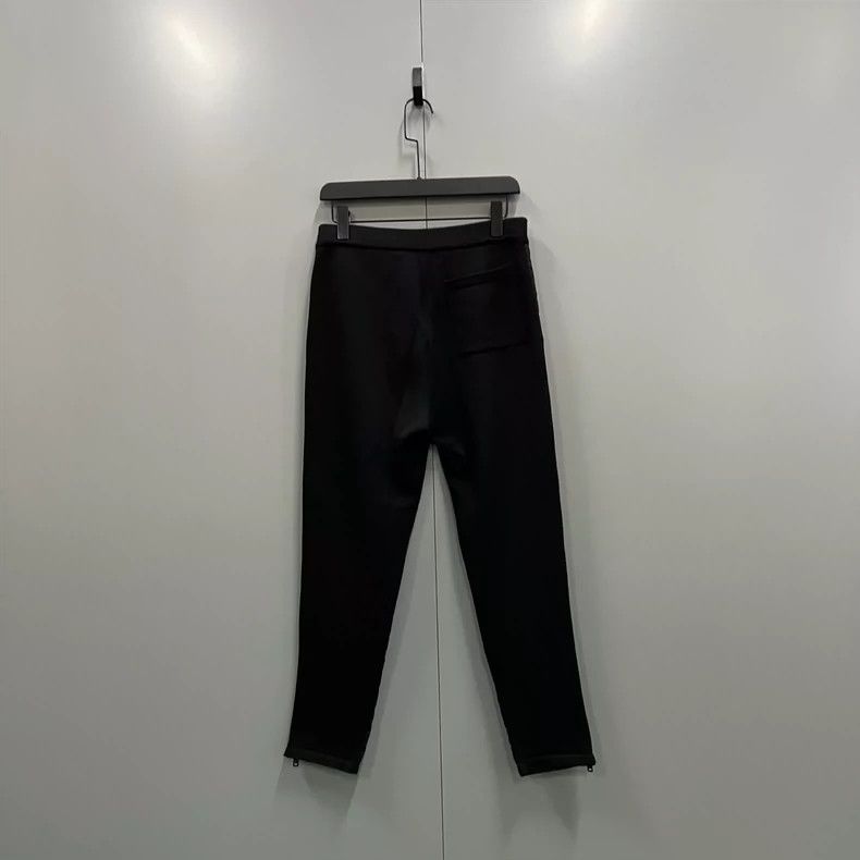 Prada Prada Black triangle logo trousers 2502-Nextarrow Size US 30 / EU 46 - 2 Thumbnail