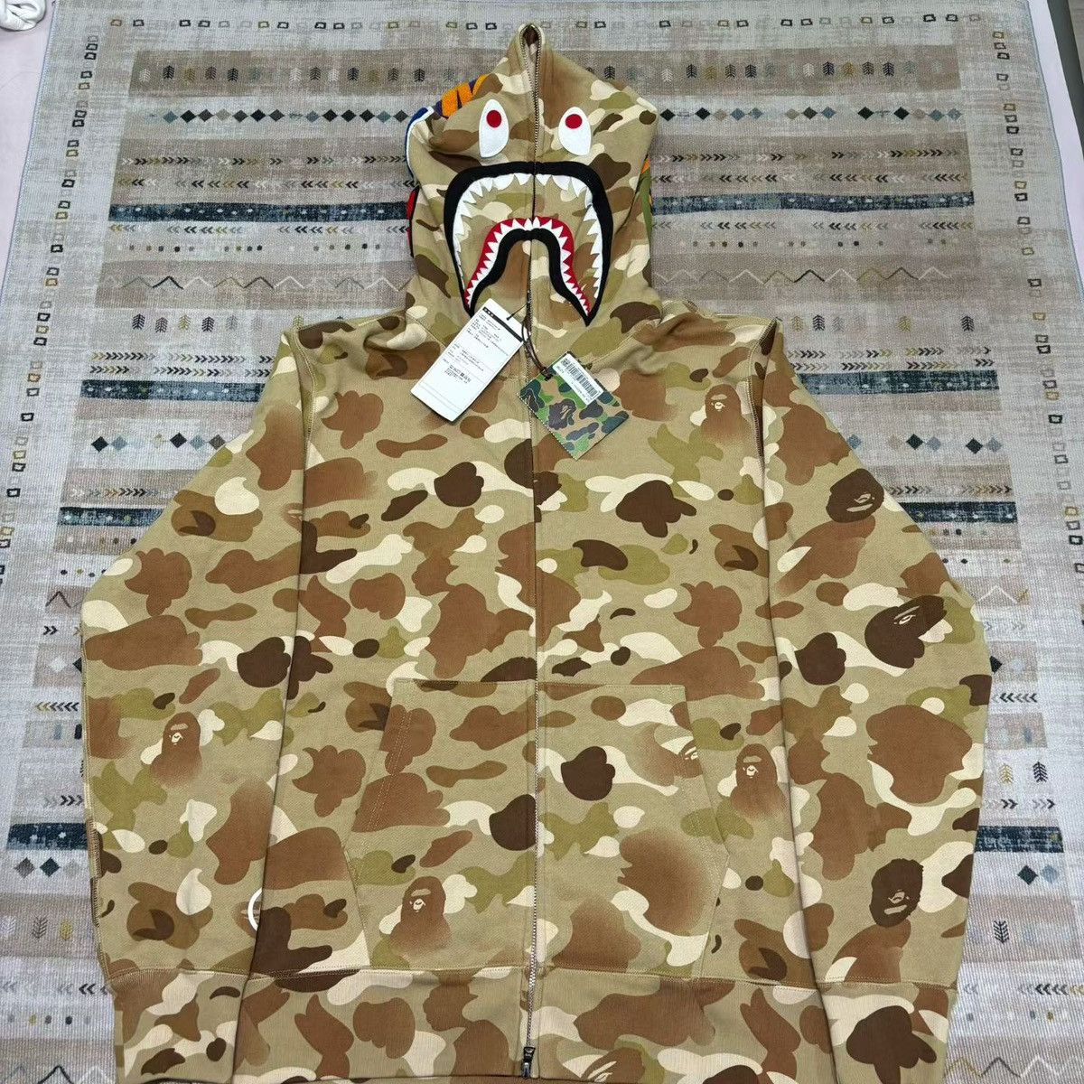Bape LIMITED CAMO SHARK FULL ZIP HOODIE Size US L / EU 52-54 / 3 - 1 Thumbnail