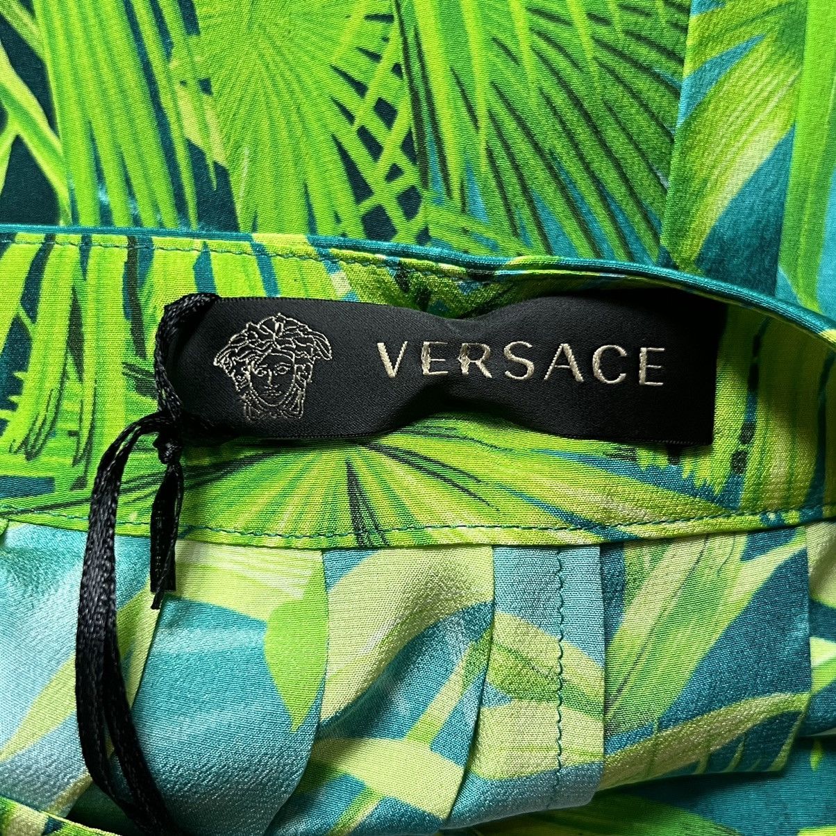 Versace Versace Leaf Silk Mini Skirt Size 25" / US 0 / IT 36 - 3 Thumbnail