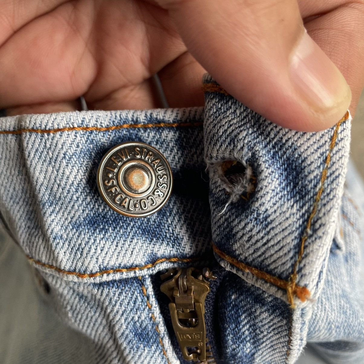Levi's Vintage Clothing 🔥Vintage Levis Stoned Washed Ripped Distress Denim Jeans Size US 30 / EU 46 - 13 Thumbnail