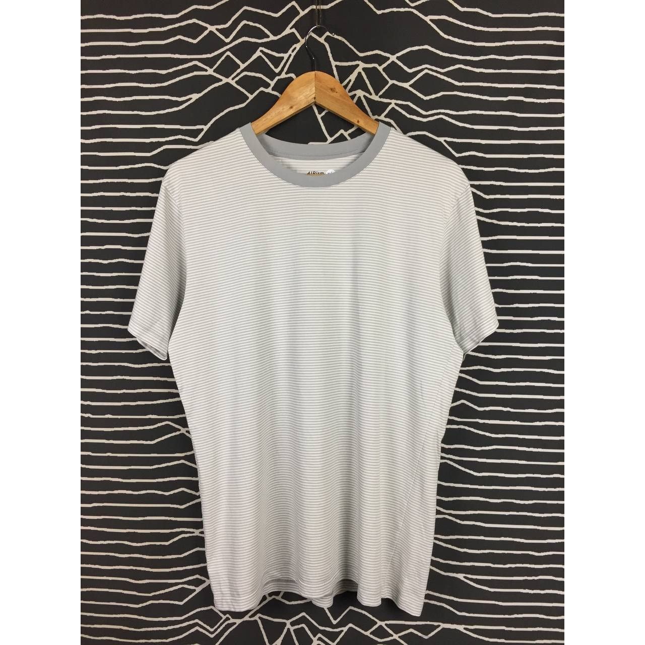 Uniqlo Uniqlo AIRism Crew Neck Short Sleeve Stripe Tee Size US L / EU 52-54 / 3 - 1 Thumbnail