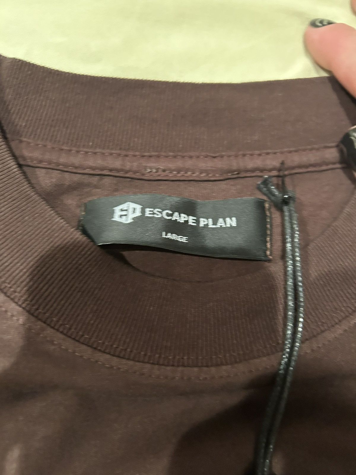 Other Escape Plan Brown Premium T-Shirt Size US L / EU 52-54 / 3 - 3 Thumbnail